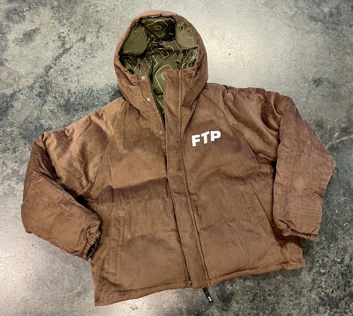 Fuck The Population FTP Reversible Puffer Size US L / EU 52-54 / 3 - 1 Thumbnail