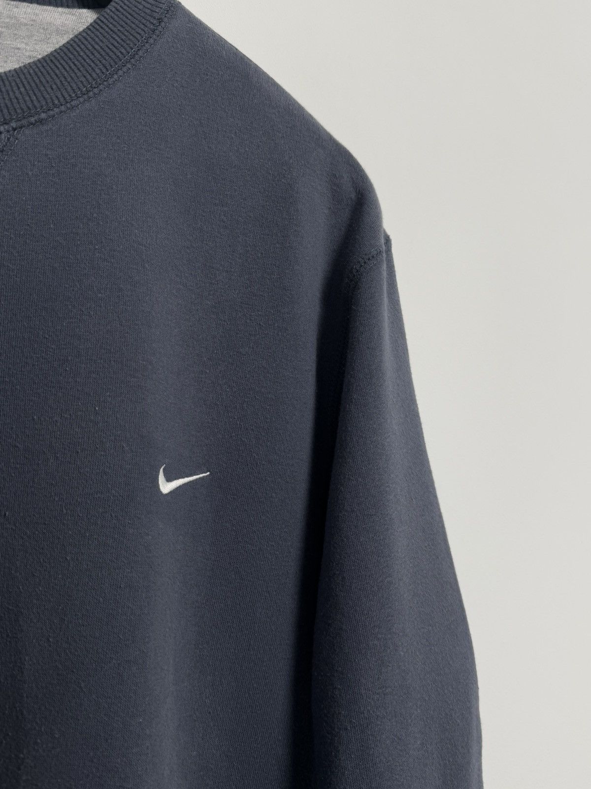Vintage Nike Vintage Sweatshirt Y2K Style Swoosh Size US L / EU 52-54 / 3 - 4 Thumbnail