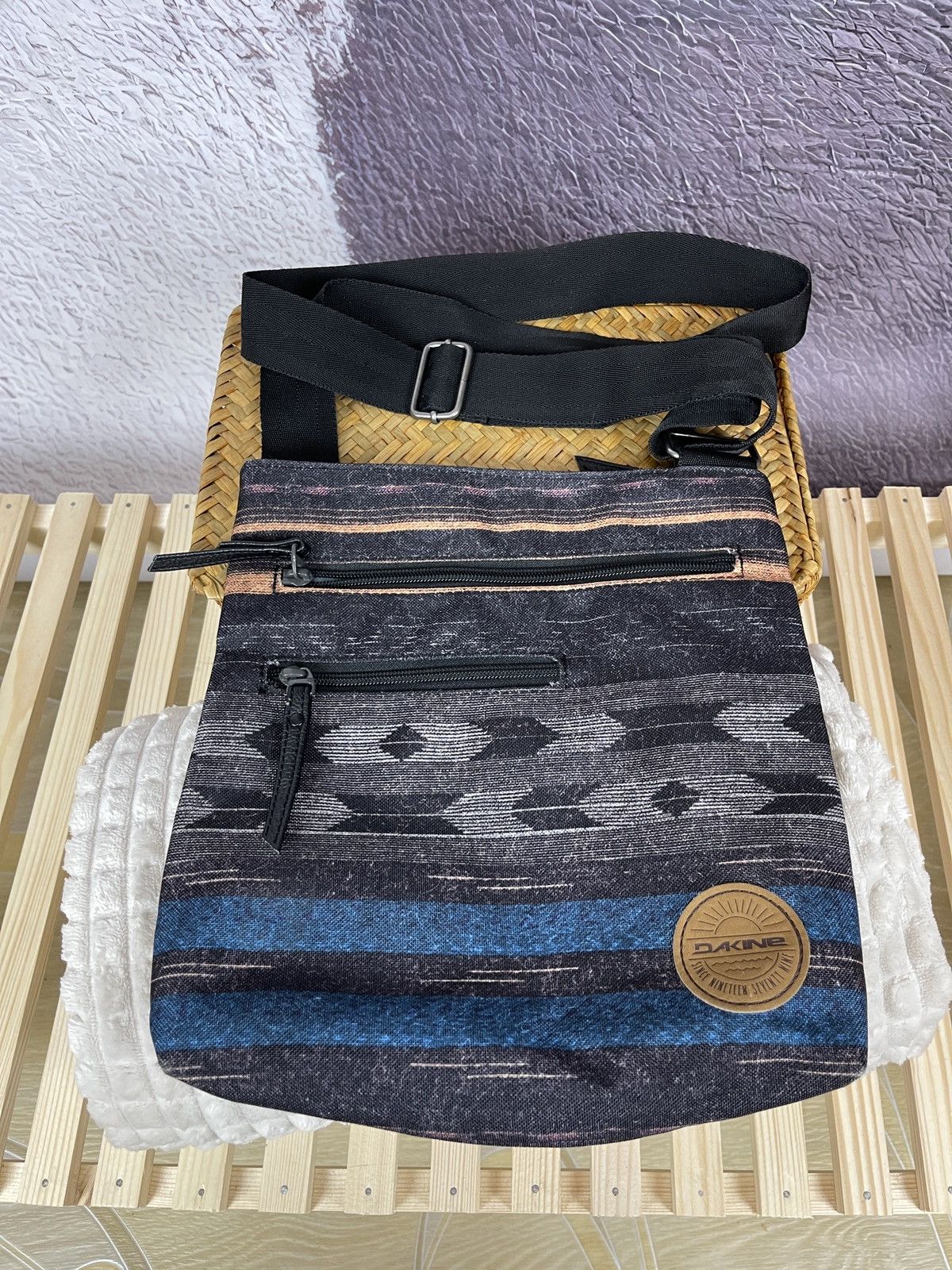 Dakine Dakine ornament multicolour Aztec crossbody bag Size ONE SIZE - 2 Thumbnail
