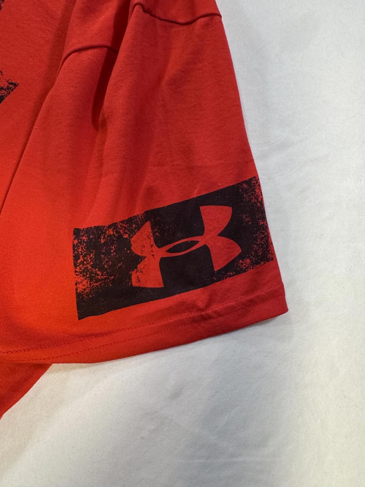 Under Armour UNDER ARMOUR Men's Large T Shirt Loose Fit Combine Red Black Size US L / EU 52-54 / 3 - 4 Thumbnail