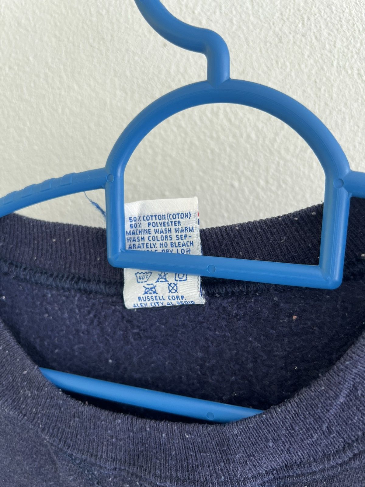 Designer × Vintage Sweatshirt Design by Russell Athletic Size US L / EU 52-54 / 3 - 4 Thumbnail
