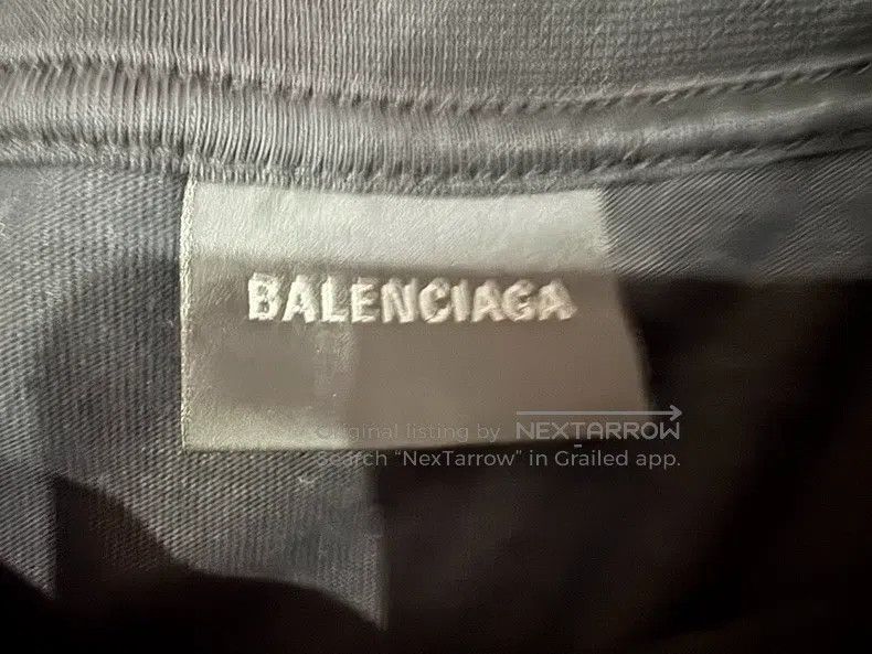 Balenciaga Balenciaga Solid Color Logo Print Concealed Round Neck Sho Size US XS / EU 42 / 0 - 3 Thumbnail