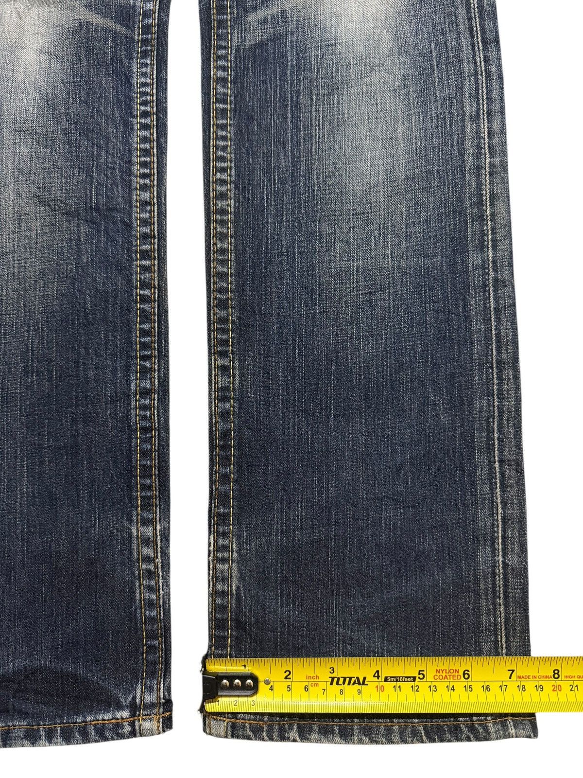 Levi's Vintage Clothing Vintage 90s Levis 506 Blue Wash Faded Distressed Straight Size US 31 - 13 Thumbnail