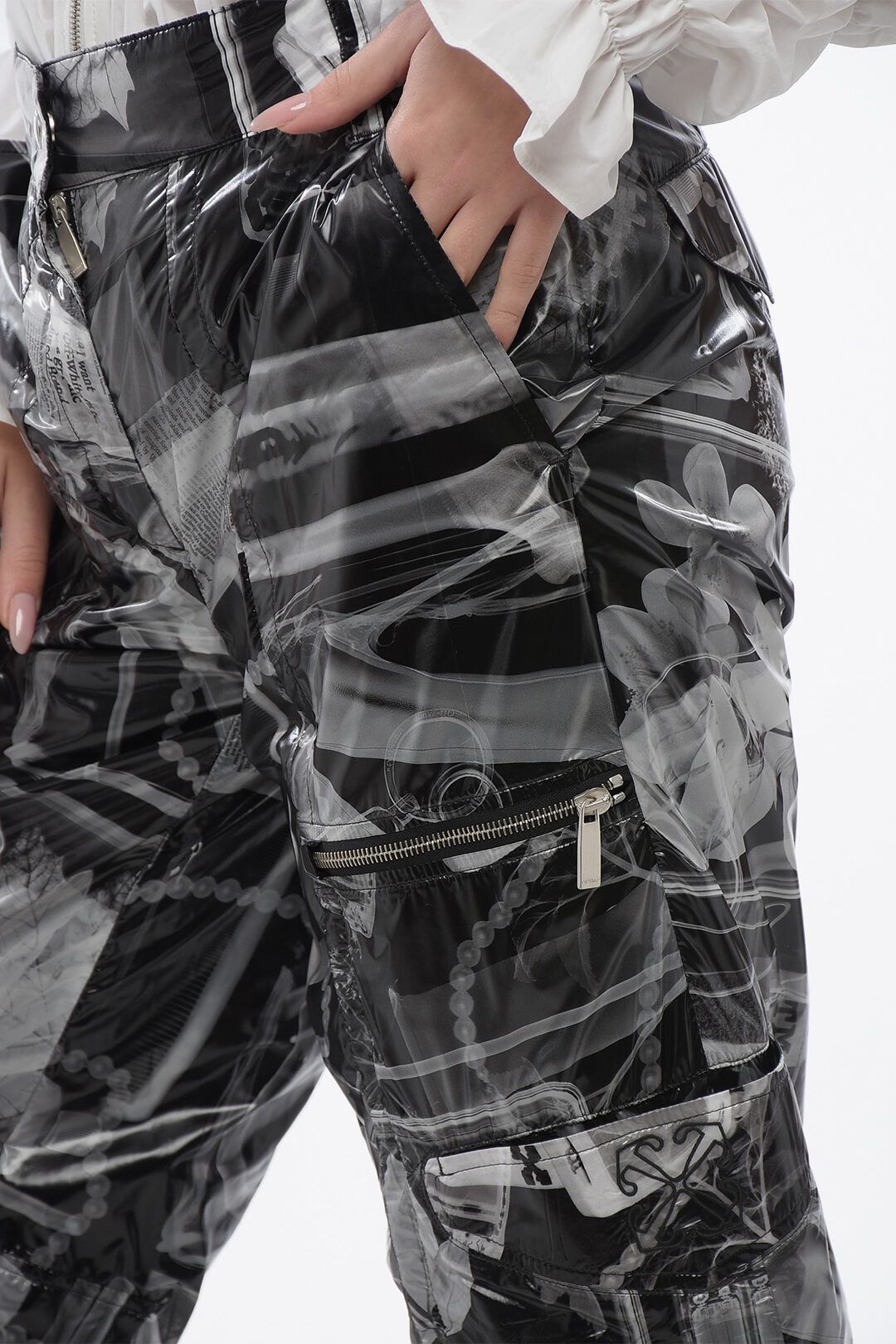 Off-White og1mm1125 Printed Xray Ny Cargo Pant in Black Size 26" / US 2 / IT 38 - 3 Thumbnail