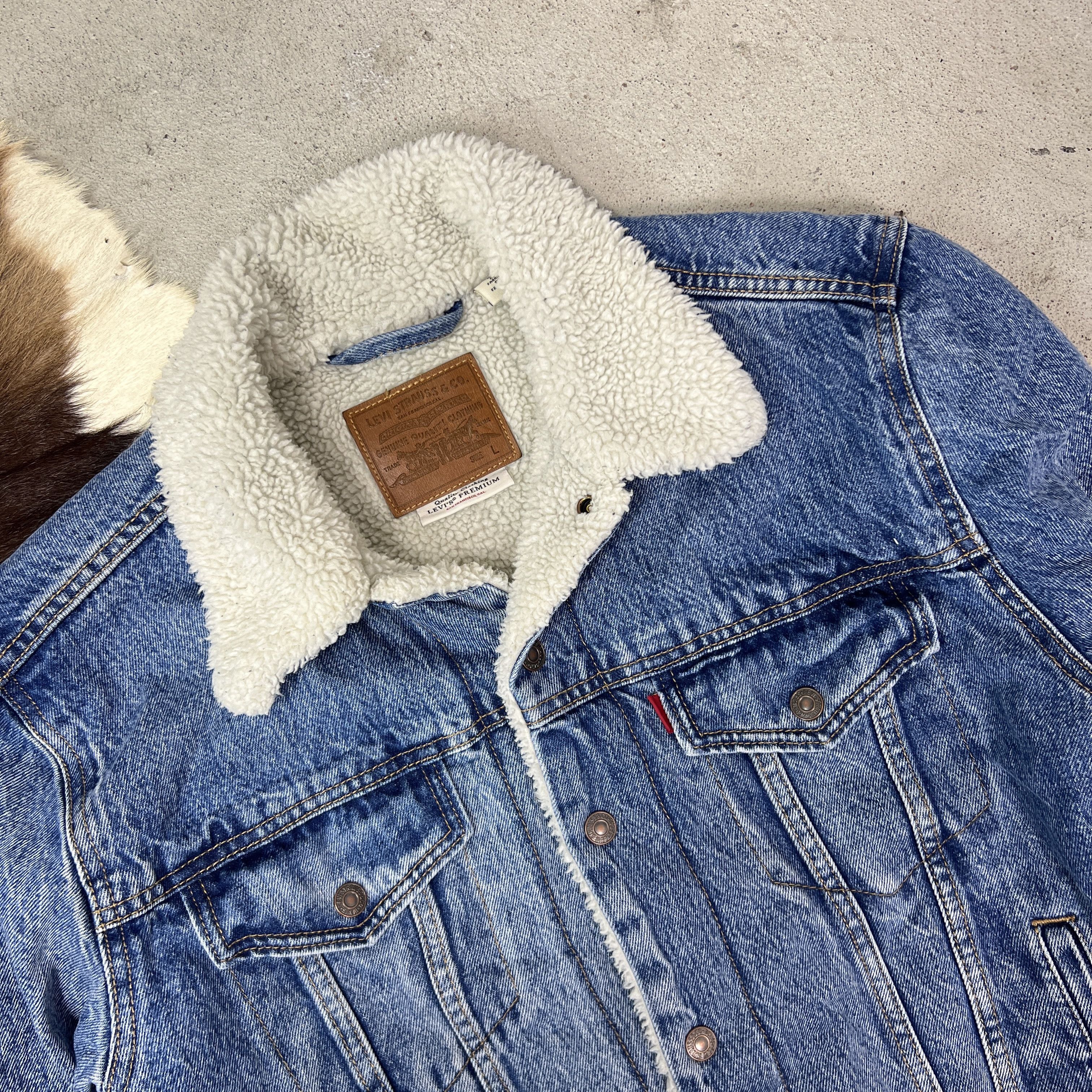 Levi's Vintage Denim Levi's Sherpa Washed Jeans Jacket 00s Size US L / EU 52-54 / 3 - 2 Thumbnail