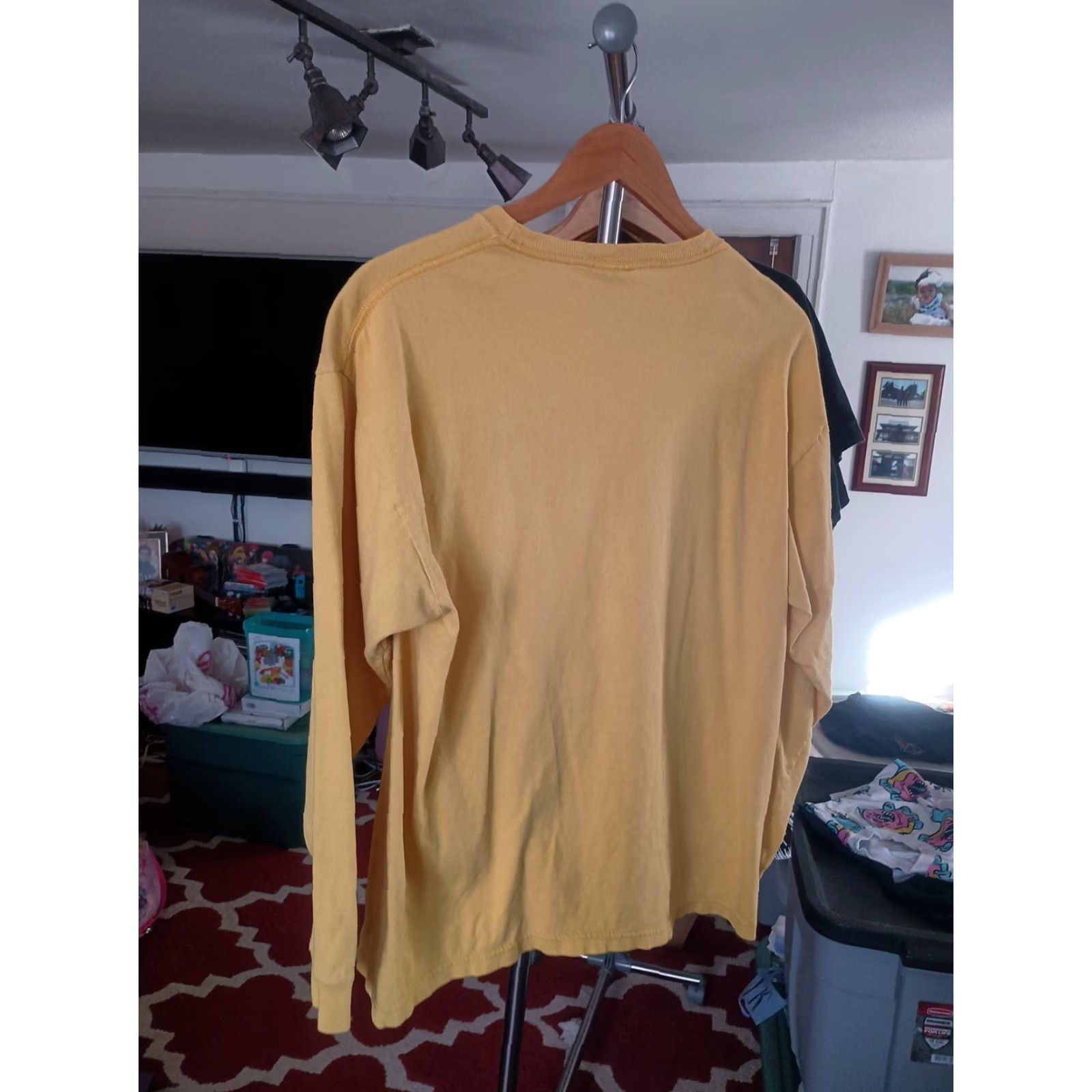 Tommy Hilfiger VINTAGE Tommy Hilfiger T-Shirt Long Sleeve USA Spell Out Yellow M Adult Mens 90s Y2K Grail Size US M / EU 48-50 / 2 - 6 Thumbnail