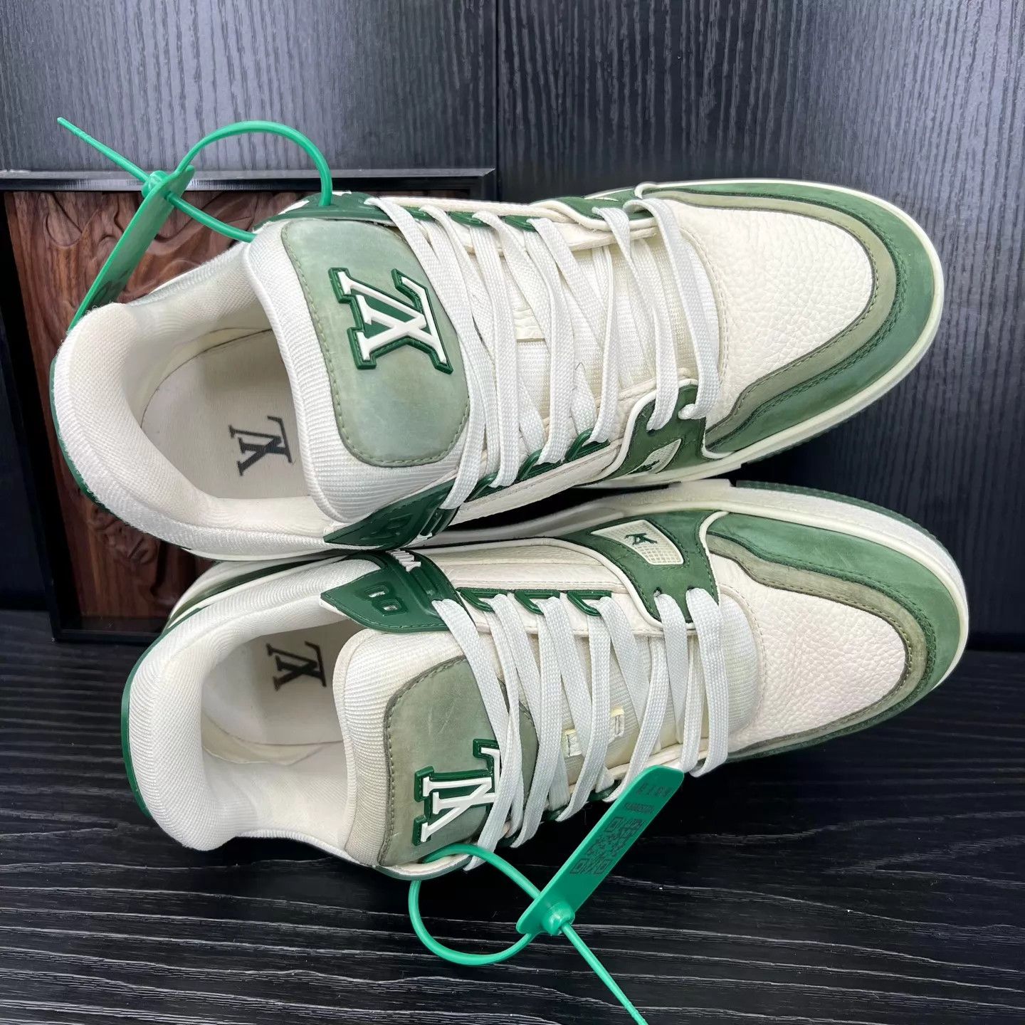 Louis Vuitton LV Trainer Matcha Green 8/42 LikeNew Original Box Size US 9 / EU 42 - 2 Thumbnail