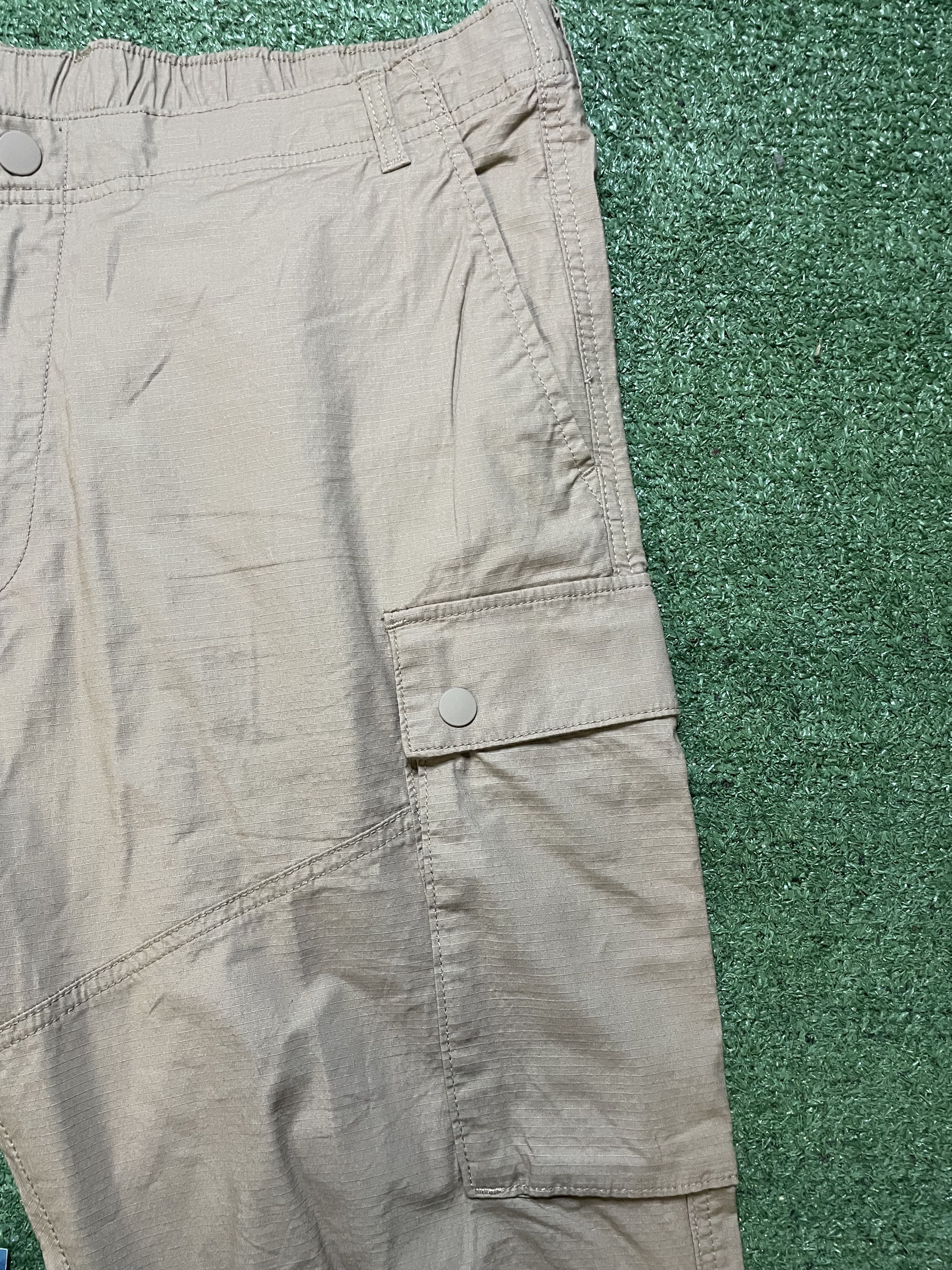 H&M H&M beige cargo pants Size US 36 / EU 52 - 3 Thumbnail