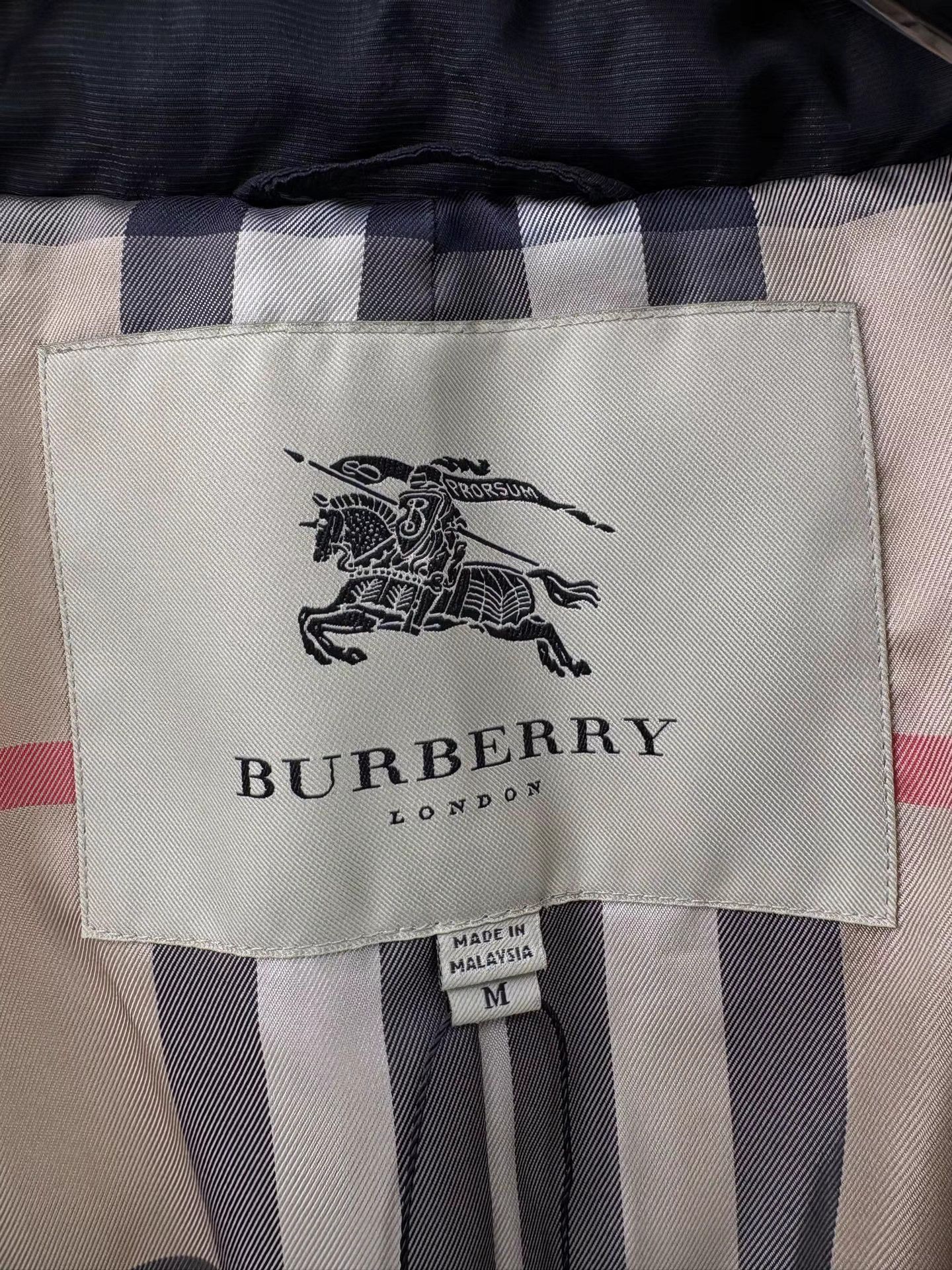 Burberry BURBERRY Mid-Length Down Jacket With Check Lining Size US M / EU 48-50 / 2 - 5 Thumbnail