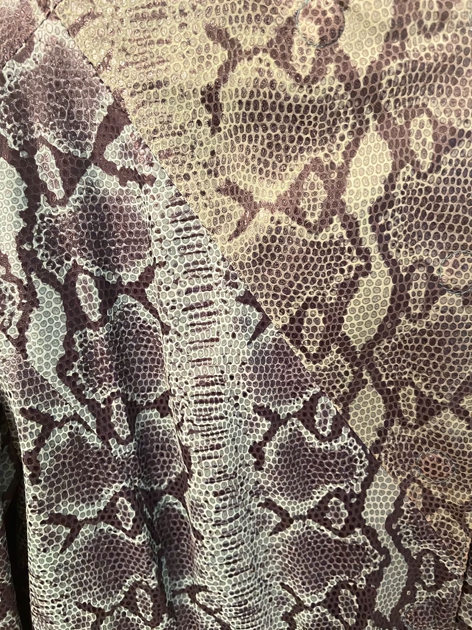 Armani Collezioni GOATSKIN LEATHER SNAKE SKIN PATTERN JACKET Size M / US 6-8 / IT 42-44 - 3 Thumbnail