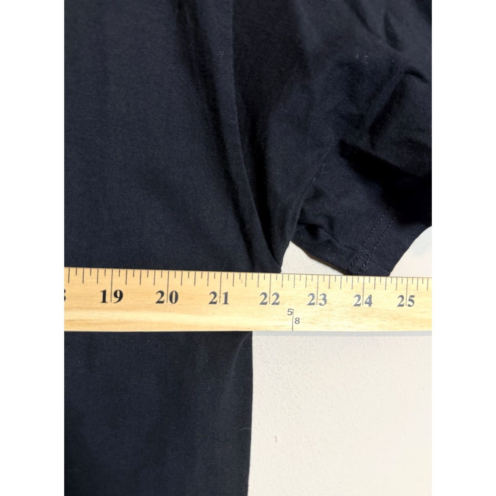 Vintage Taylor Swift The Eras Black Tour Shirt L Unisex Adults Black 23-24 Mens/Womens Size US L / EU 52-54 / 3 - 7 Thumbnail