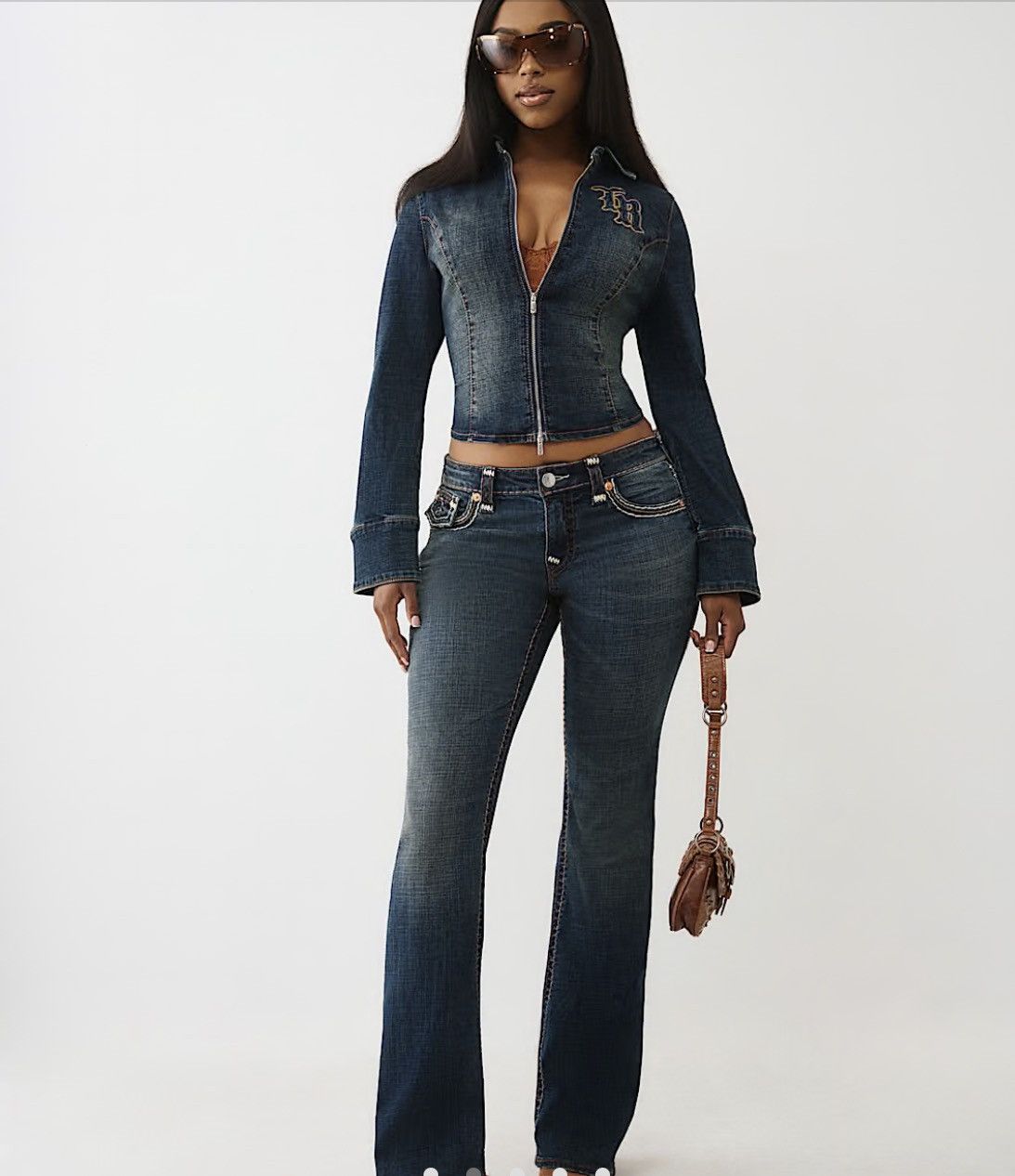 True Religion Becca Mid Rise Super T Bootcut Jean Size 28" / US 6 / IT 42 - 1 Thumbnail