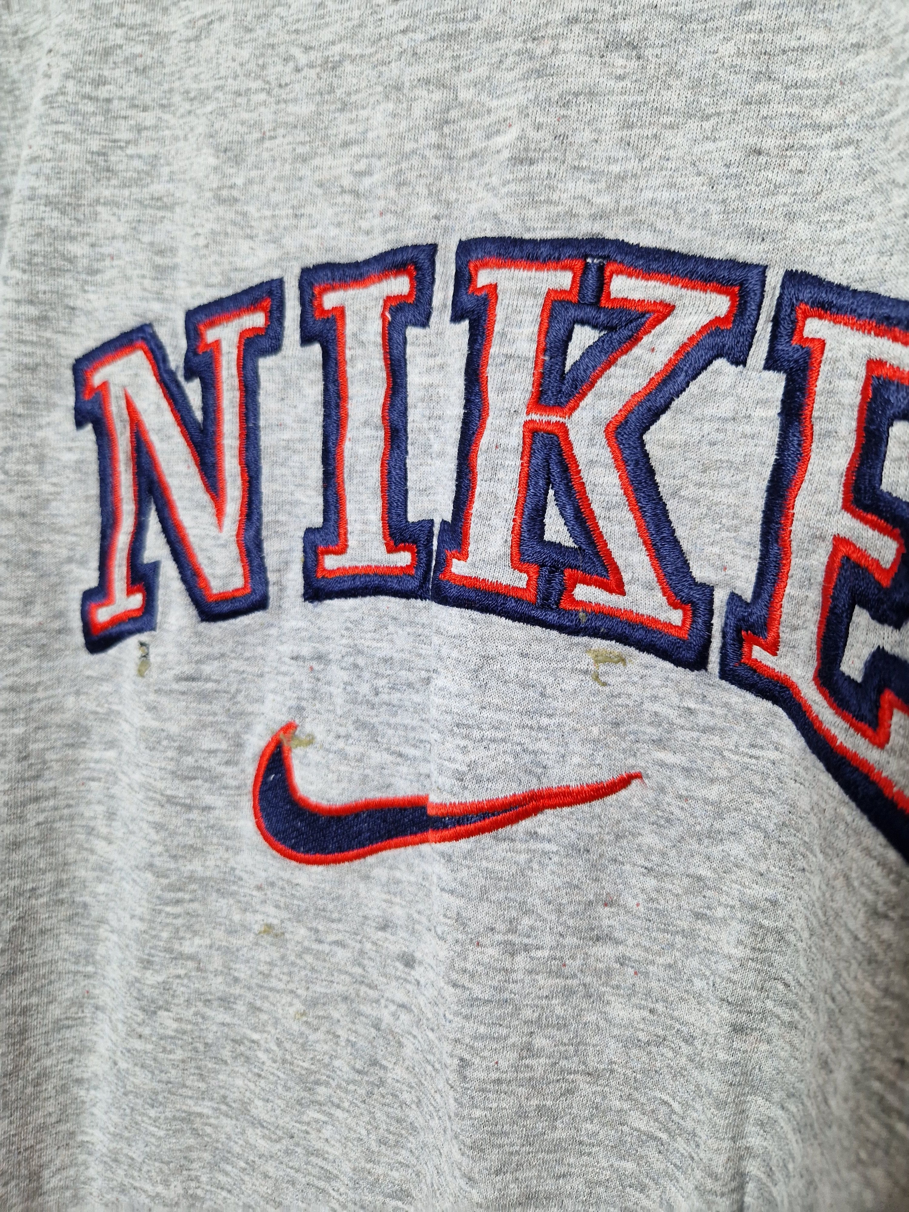 Nike Nike spellout box logo vintage 90s tee Size US L / EU 52-54 / 3 - 3 Thumbnail