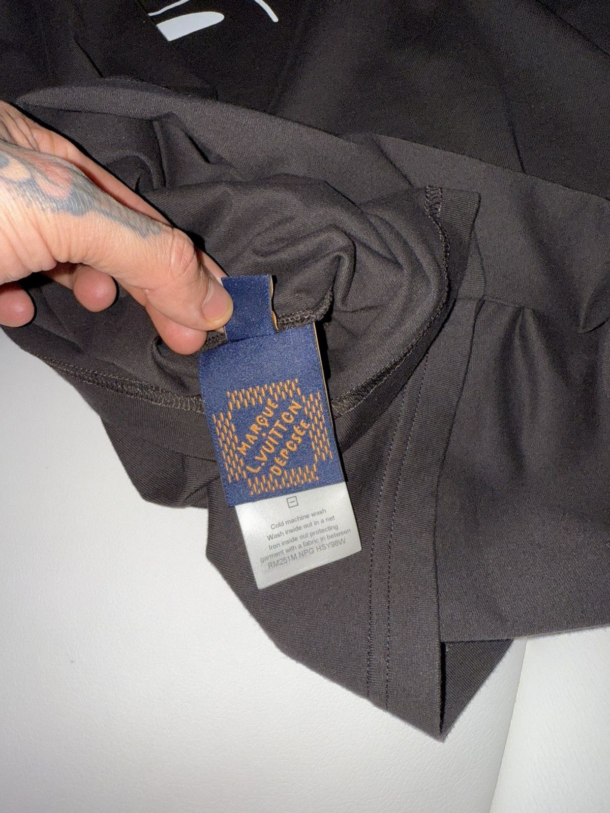 Louis Vuitton Louis Vuitton logo t shirt Size US M / EU 48-50 / 2 - 4 Thumbnail