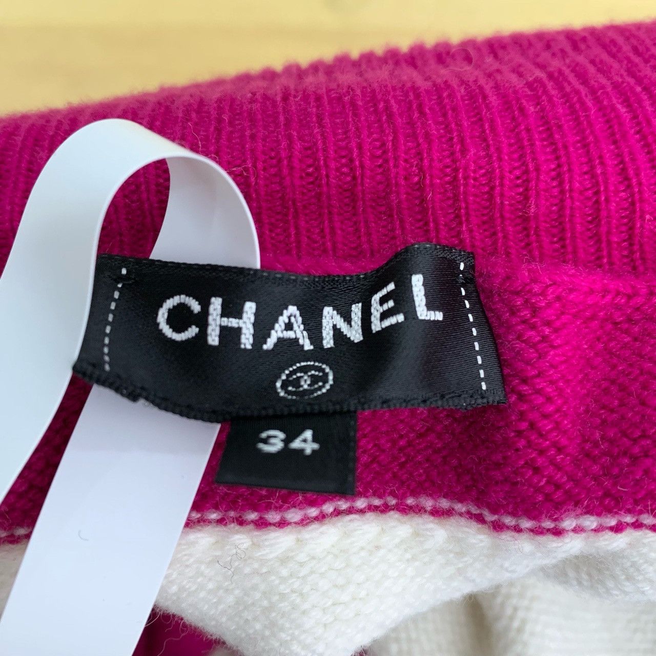 Chanel Chanel Logo Letter Embellished Two-Tone Knit Sweater Size XS / US 0-2 / IT 36-38 - 5 Thumbnail