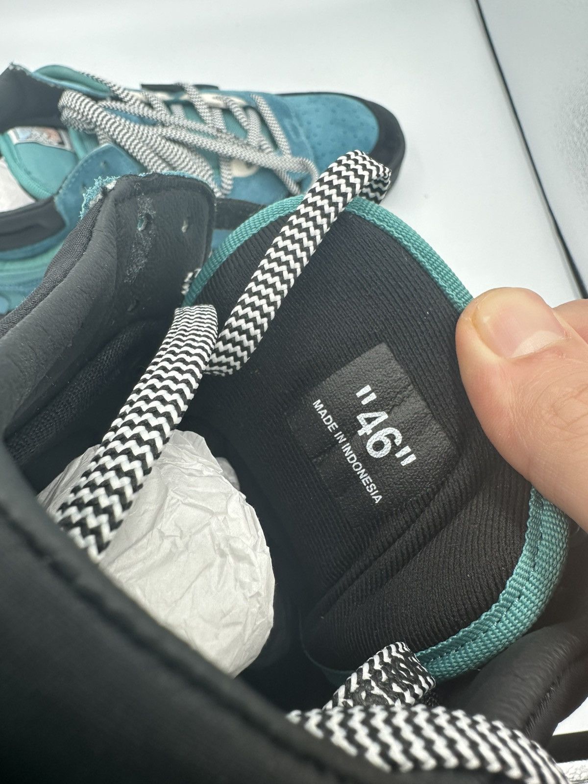 Off-White Floating Arrow Suede Sneakers in Multicolor Size US 13 / EU 46 - 12 Thumbnail