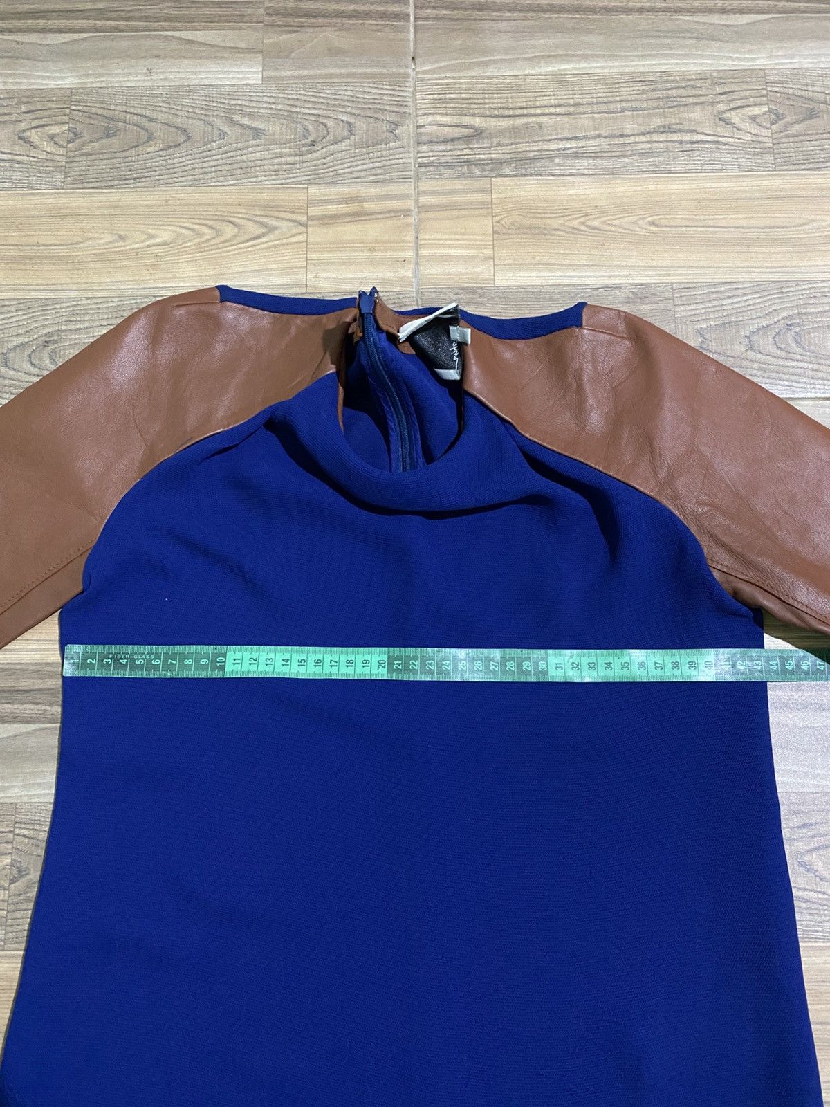 3.1 Phillip Lim 3.1 PHILLIP LIM 2011 SILK LEATHER LAMB Size ONE SIZE - 17 Thumbnail
