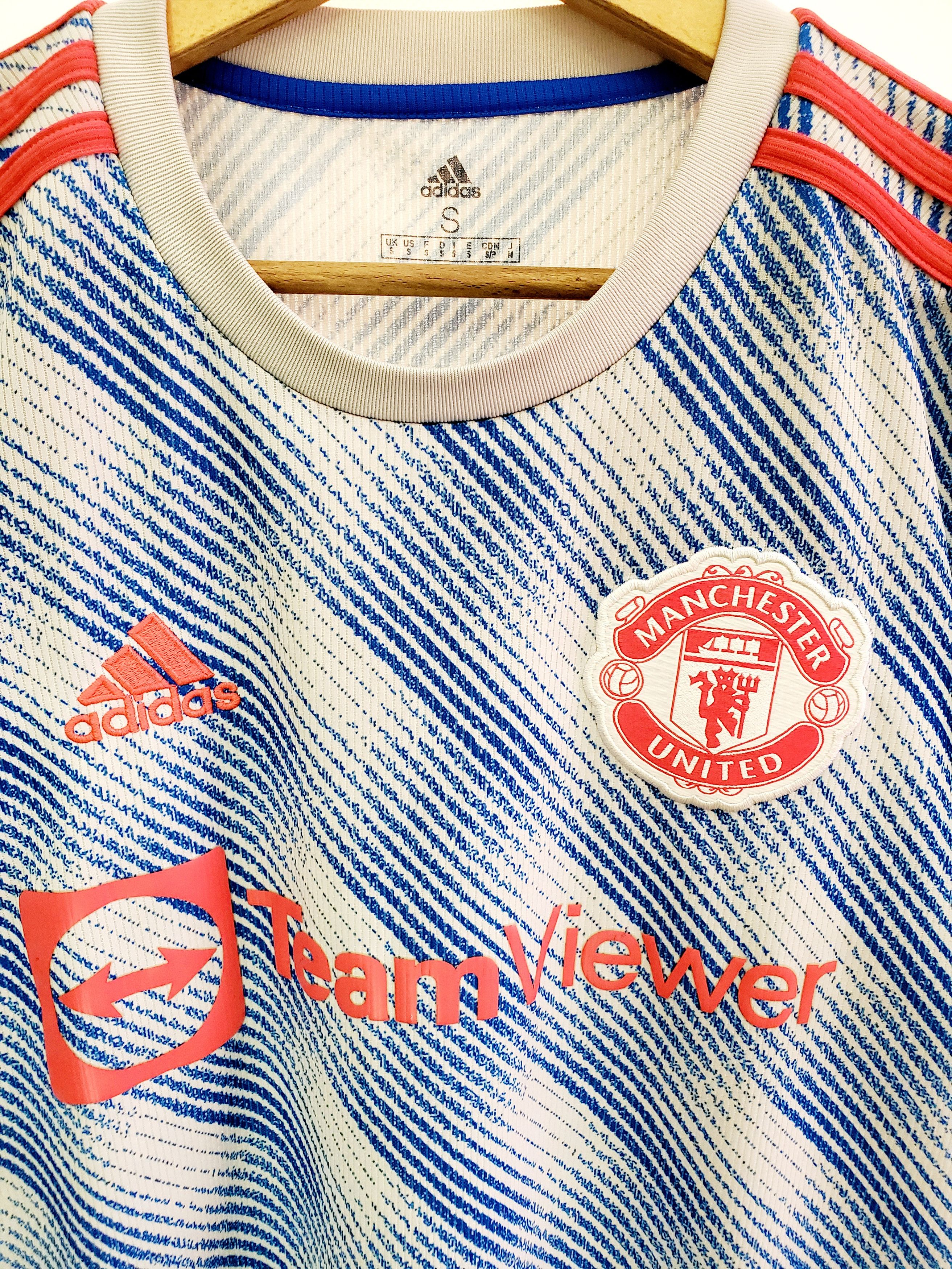 Adidas Manchester United Jersey 2021/22 Away soccer jersey size S Size US S / EU 44-46 / 1 - 2 Thumbnail