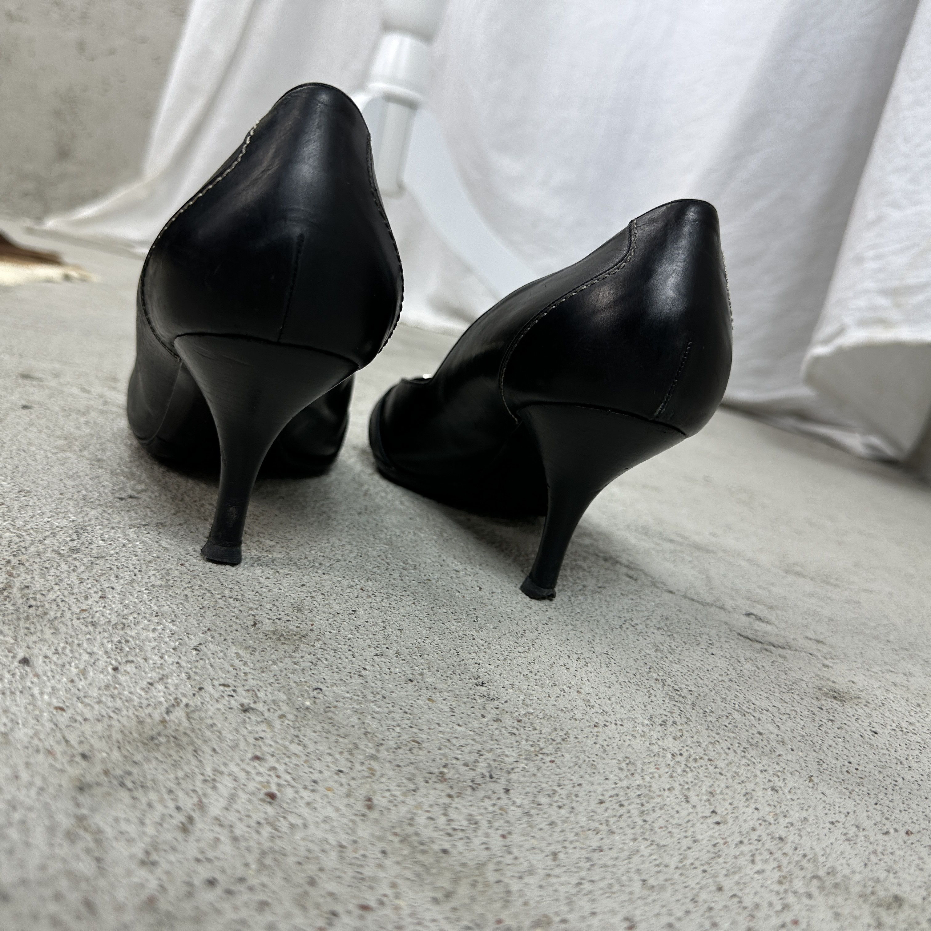 Dior × Vintage Vintage Leather 00s Old Money Christian Dior CD Logo Heels Size US 8 / IT 38 - 9 Thumbnail