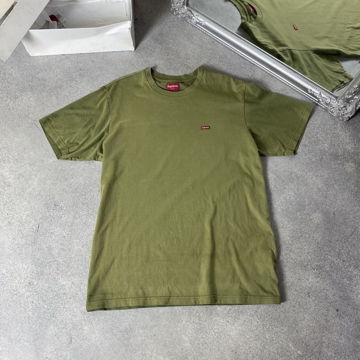 Supreme Supreme T shirt Size L Size US L / EU 52-54 / 3 - 1 Thumbnail