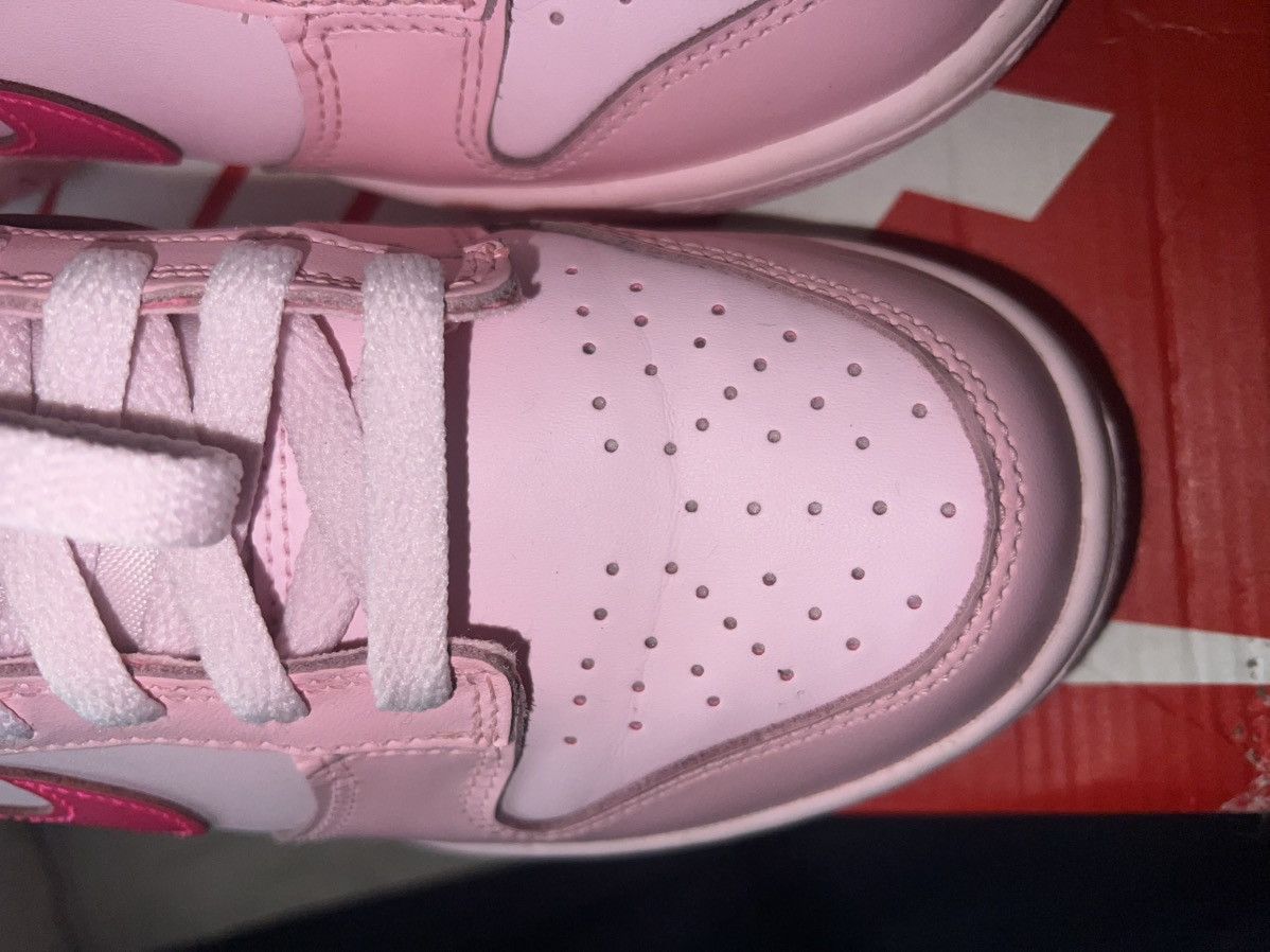 Nike Nike Dunk Low Triple Pink GS 6.5Y (8W) DH9765-600 Size US 6.5 / IT 36.5 - 4 Thumbnail