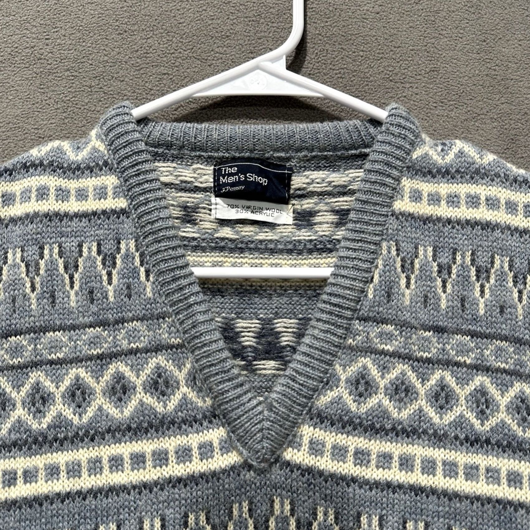 JCPenney VINTAGE JCPenney Sweater Mens XS Blue Geometric Knit Virgin Wool V-Neck 80s Pullover, Wool, Acrylic, Geometric, Blue, Vintage, 80s, Mens, XS Size US XS / EU 42 / 0 - 3 Thumbnail