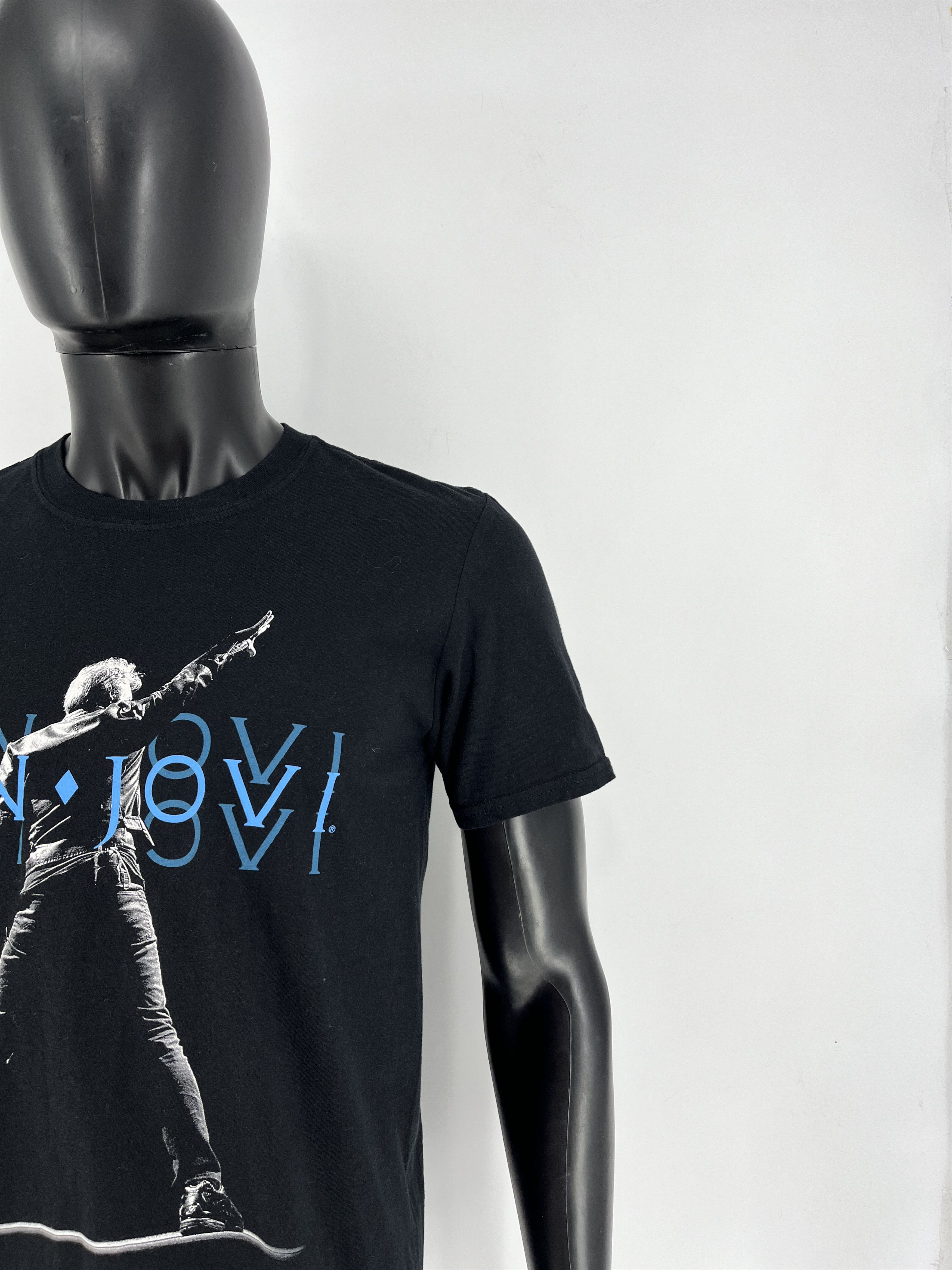 Band Tees Vintage Y2K Bon Jovi These Days Band Rock Tour Tshirt Style Size US M / EU 48-50 / 2 - 7 Thumbnail