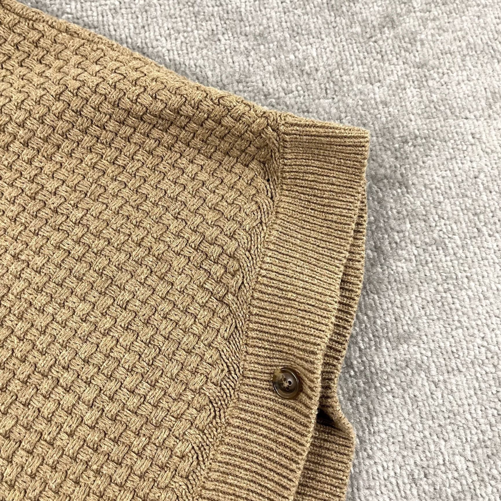 Banana Republic VINTAGEBNANA REPUBLIC Poncho Sweater Womens Small Brown Knit Strap Casual Old Money Size S / US 4 / IT 40 - 4 Thumbnail