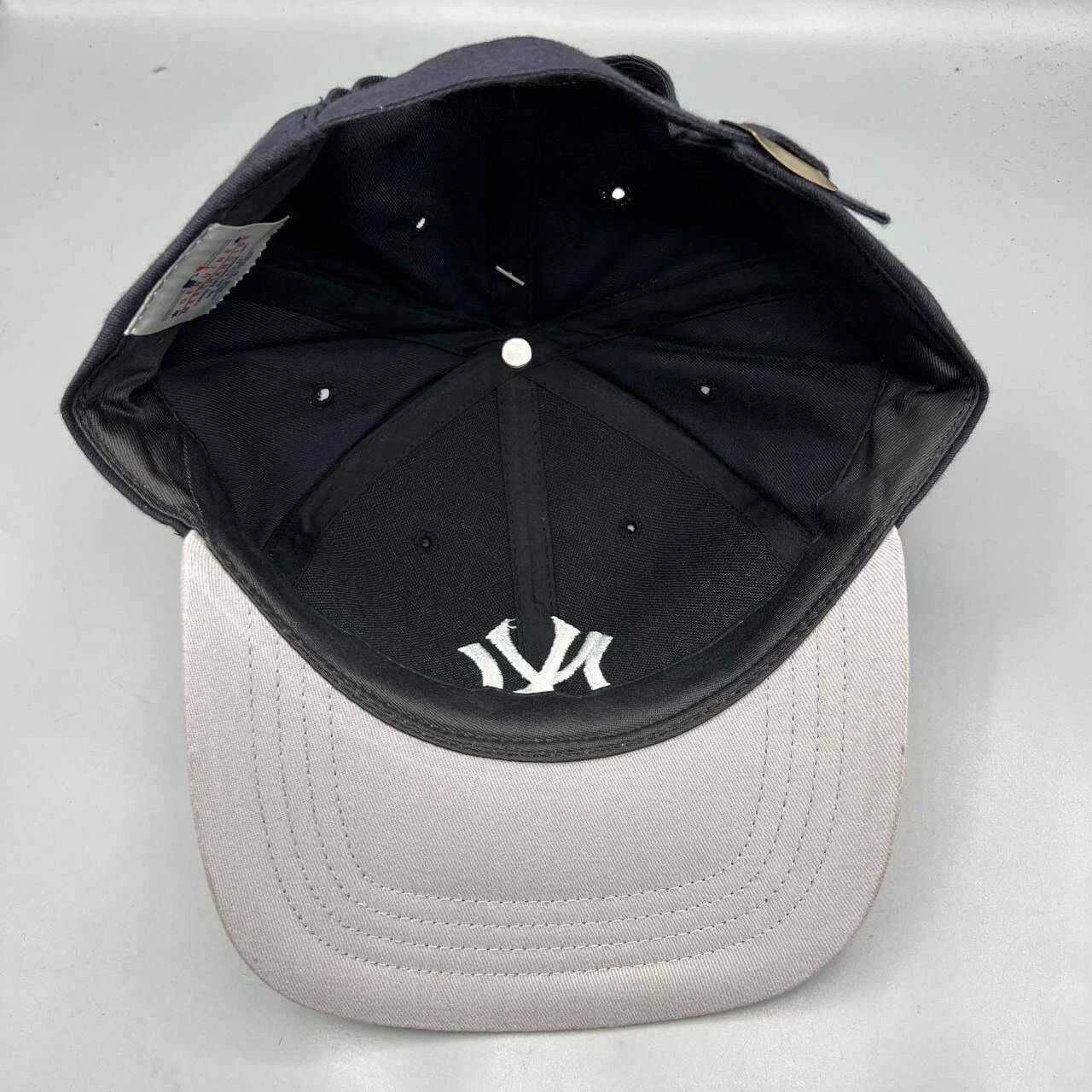 Twins Enterprise Inc. × Vintage New York Yankees Hat Men Twins Enterprise MLB Strap Back Size ONE SIZE - 2 Thumbnail