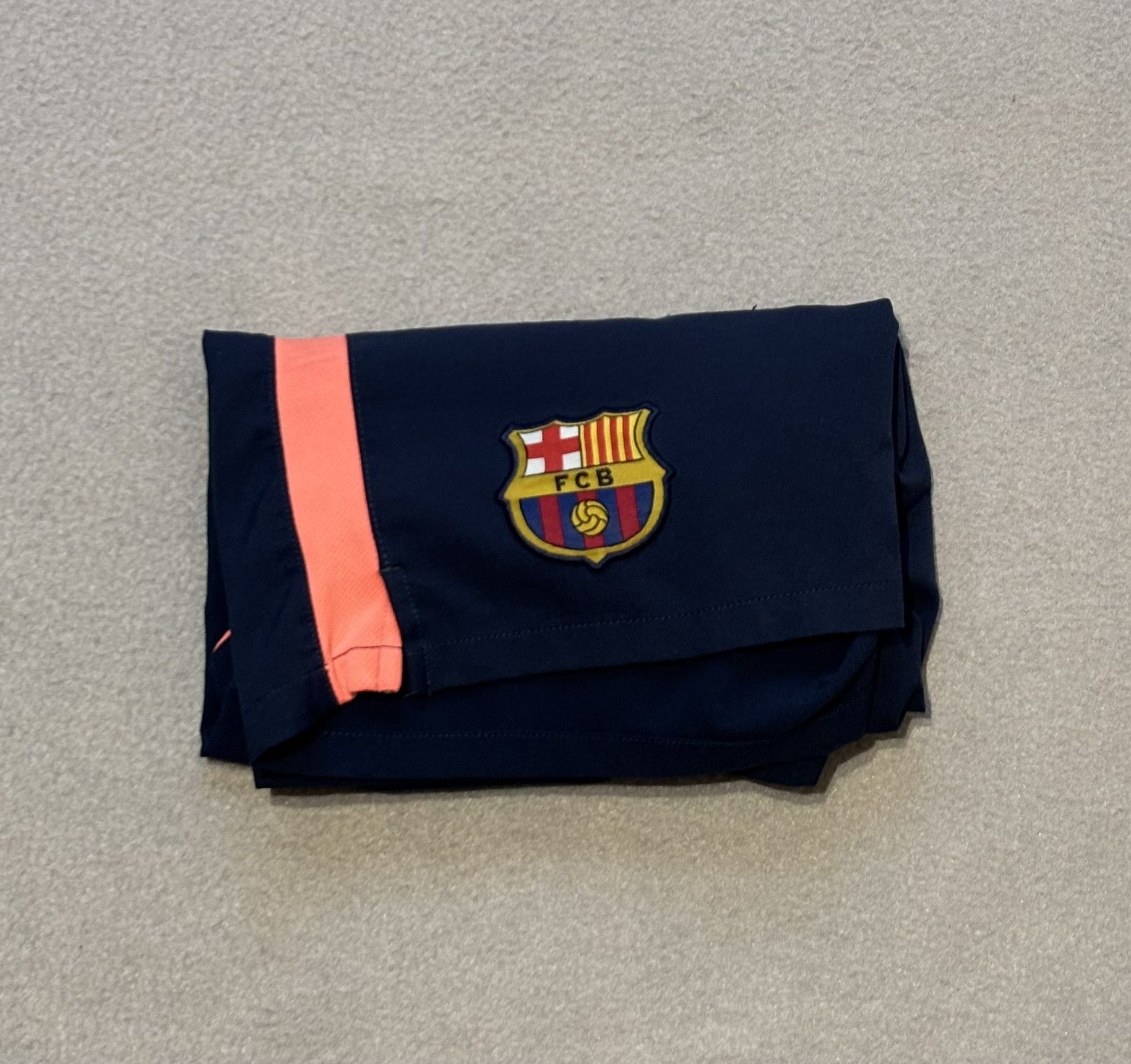 Nike FC Barcelona 2009/2010 Nike Football Shorts size S Size US 31 - 17 Thumbnail