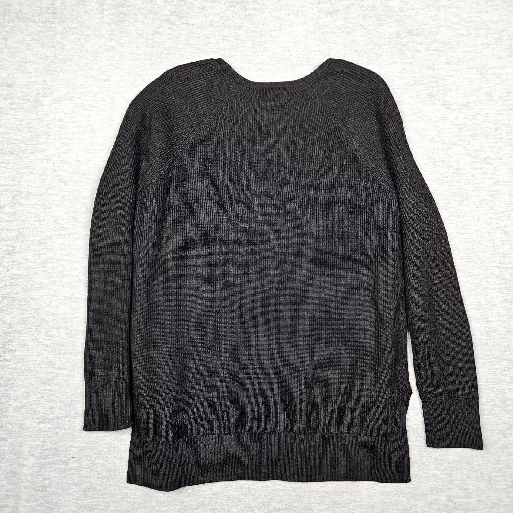 Athleta Athleta V-neck Black Long Sleeve Ribbed Sweater Size M Size M / US 6-8 / IT 42-44 - 2 Thumbnail