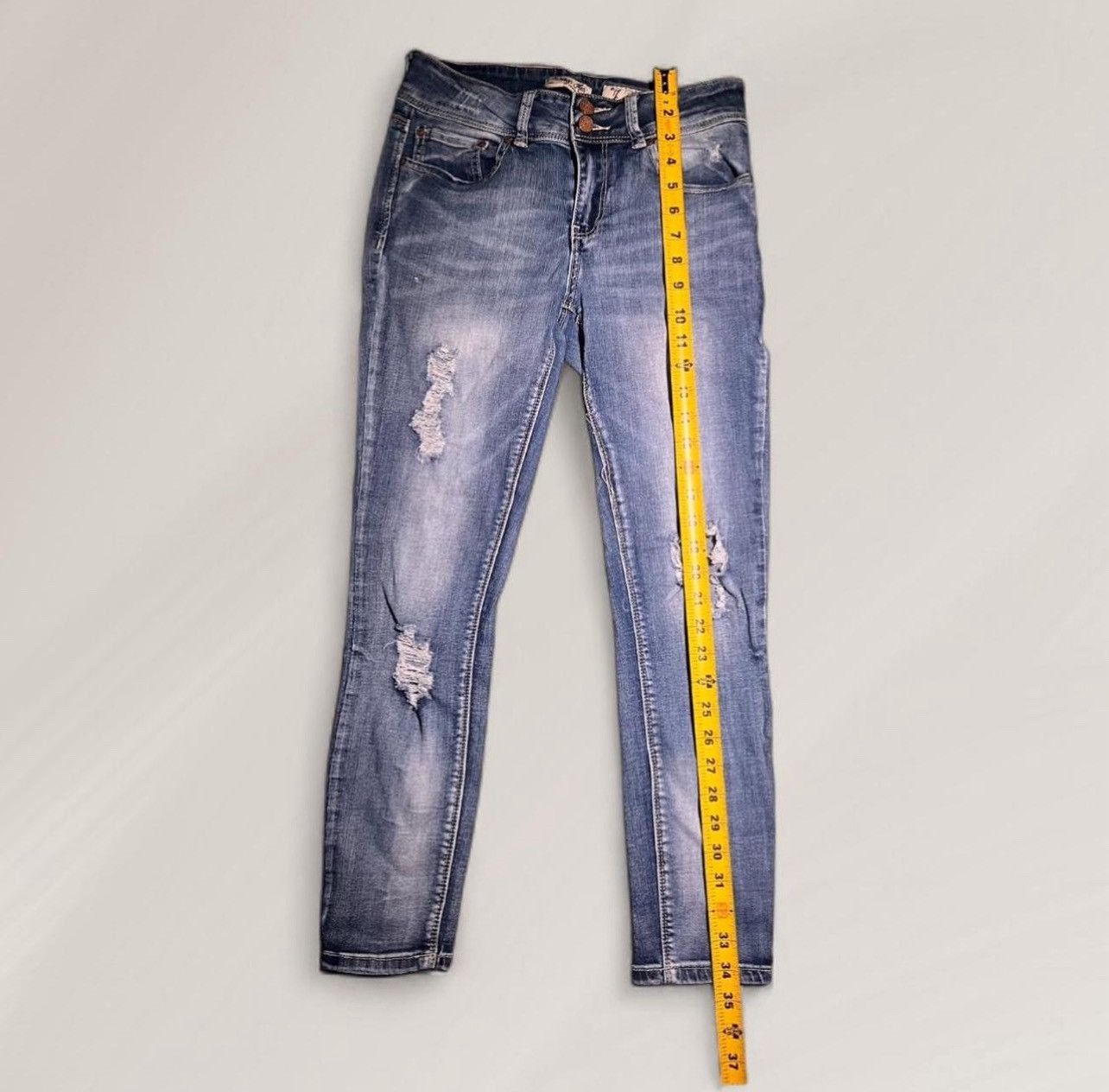 Other Blue distressed skinny jeans. stretches some Size 28" / US 6 / IT 42 - 2 Thumbnail
