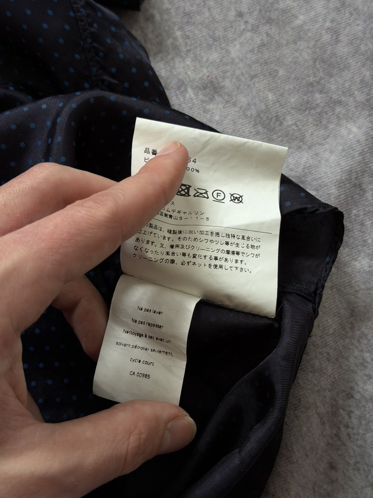 Comme des Garcons Comme Des Garcons Homme Viscose Polka Dot Short Sleeve Shirt Size US S / EU 44-46 / 1 - 10 Thumbnail