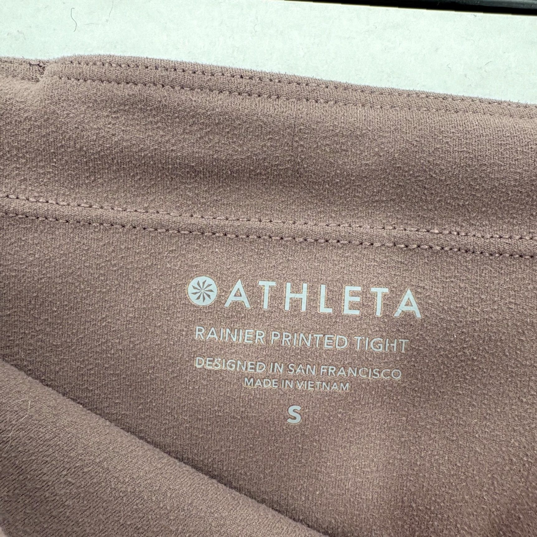 Athleta Athleta Rainier Printed Tight Leggings Womens Small Pink Camo High Rise Ankle Size 28" / US 6 / IT 42 - 4 Thumbnail