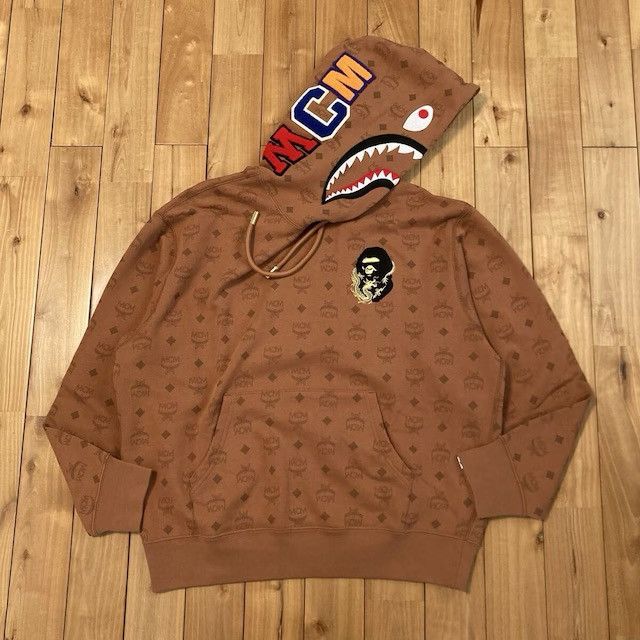 Bape × MCM 2024 MCM × BAPE monogram shark pullover hoodie a bathing ape Size US L / EU 52-54 / 3 - 2 Thumbnail