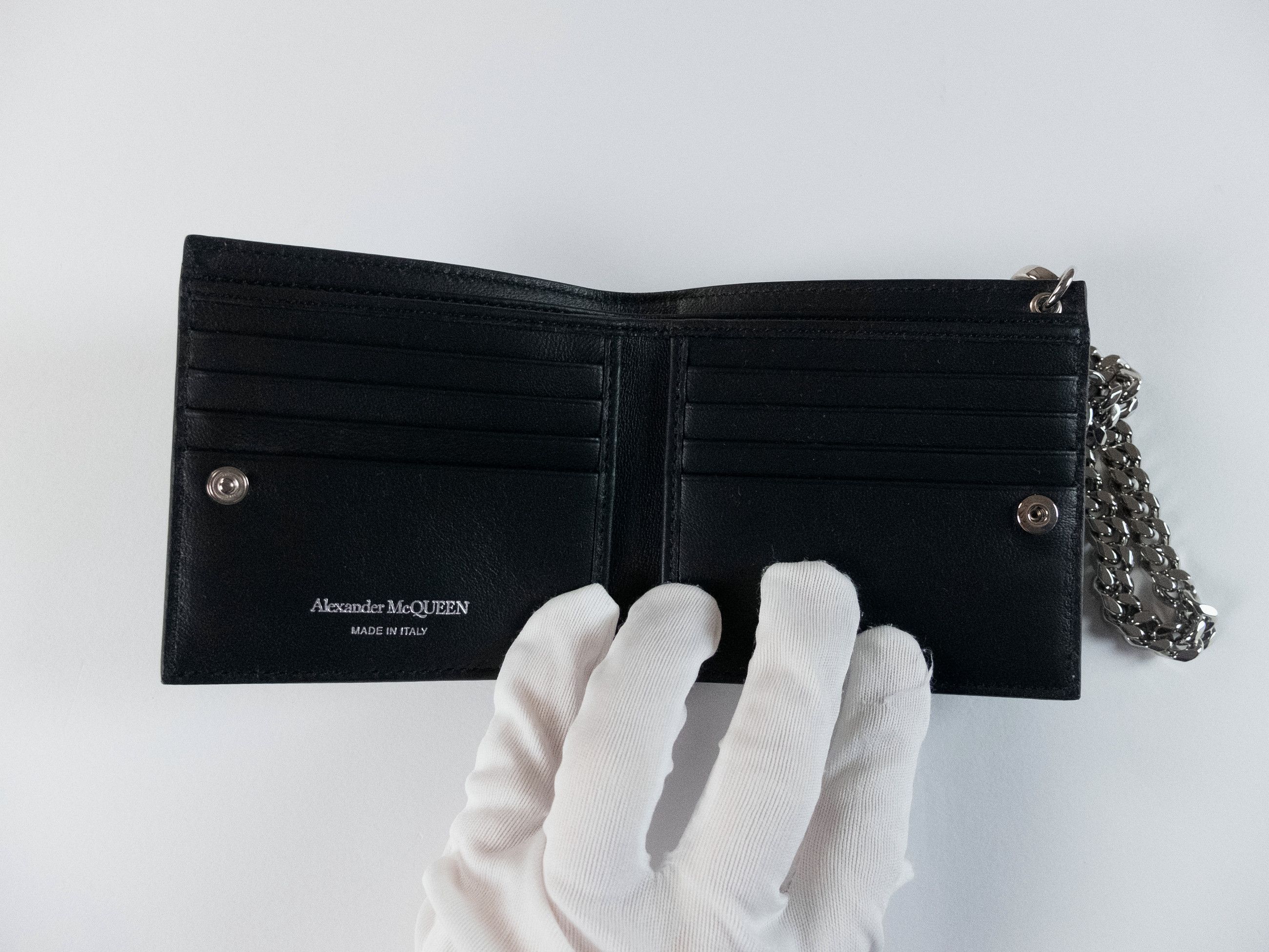 Alexander McQueen ALEXANDER MCQUEEN studded black leather wallet with chain q Size ONE SIZE - 6 Thumbnail