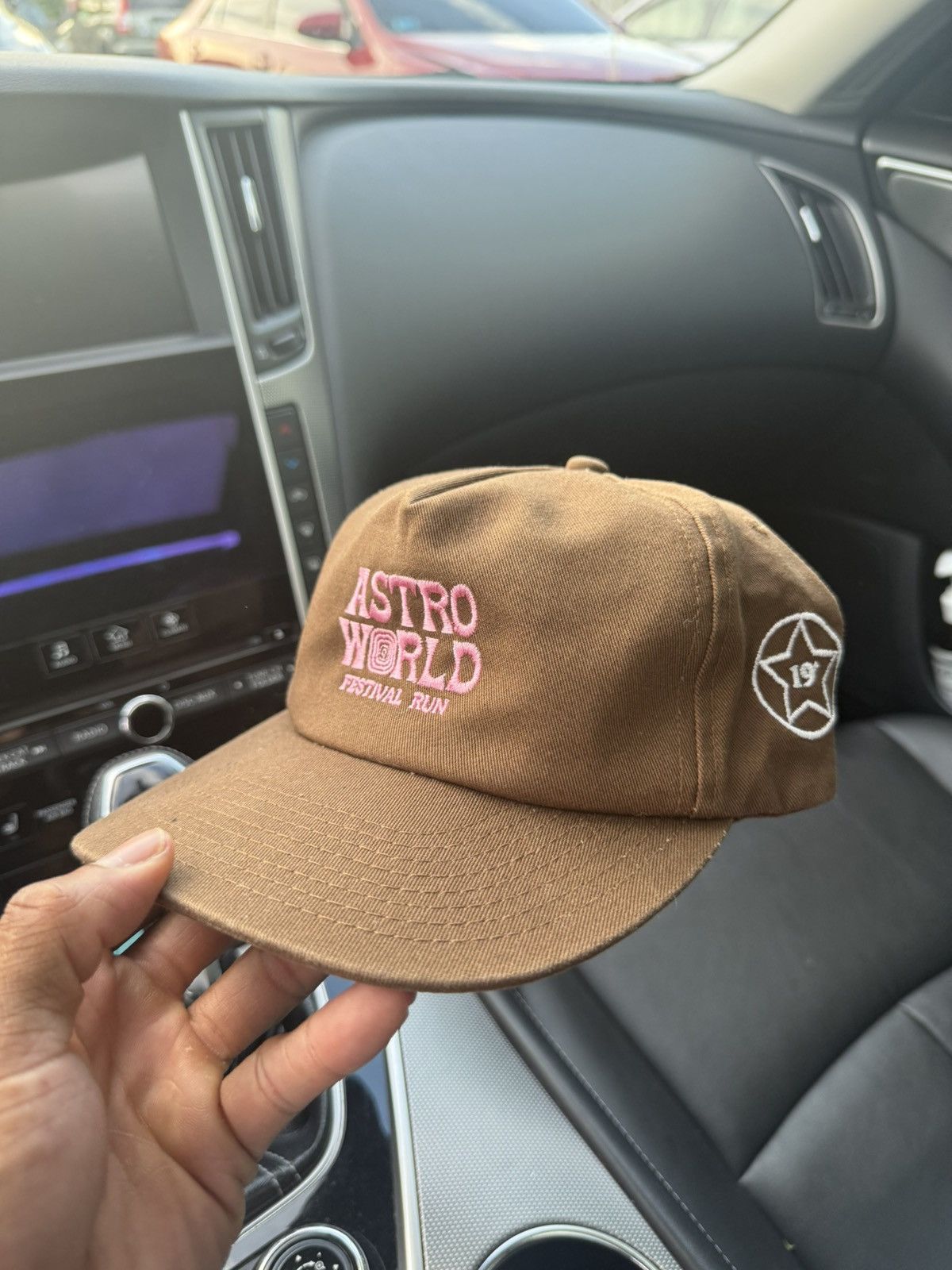 Travis Scott Astroworld Tour 2019 Cap Size ONE SIZE - 1 Thumbnail