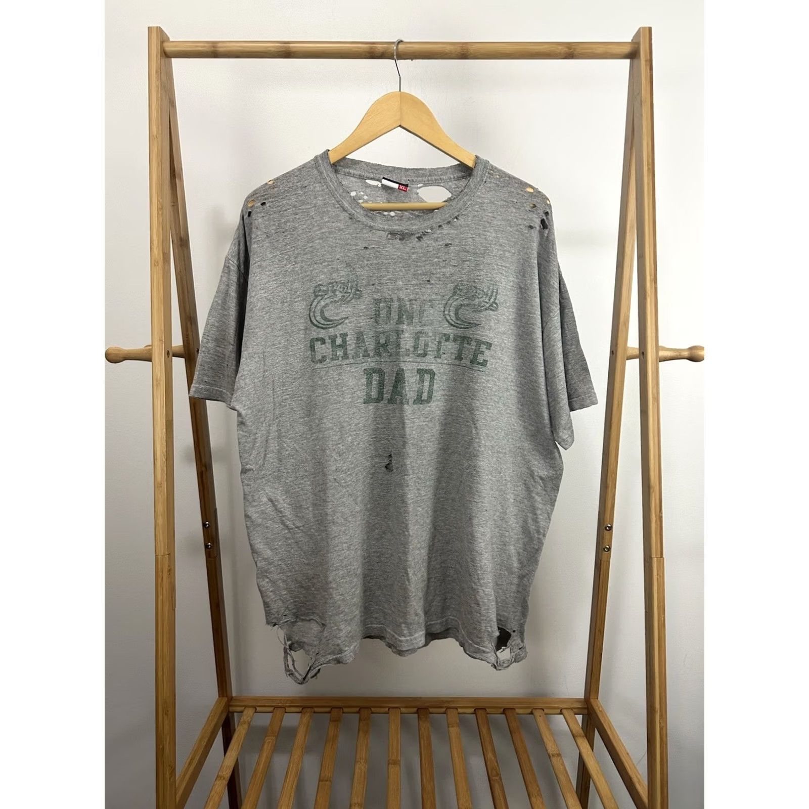 Vintage VTG UNCC Charlotte Dad Distressed Thrashed Worn Cotton College T-Shirt XL Mens Gray Size US XL / EU 56 / 4 - 2 Thumbnail