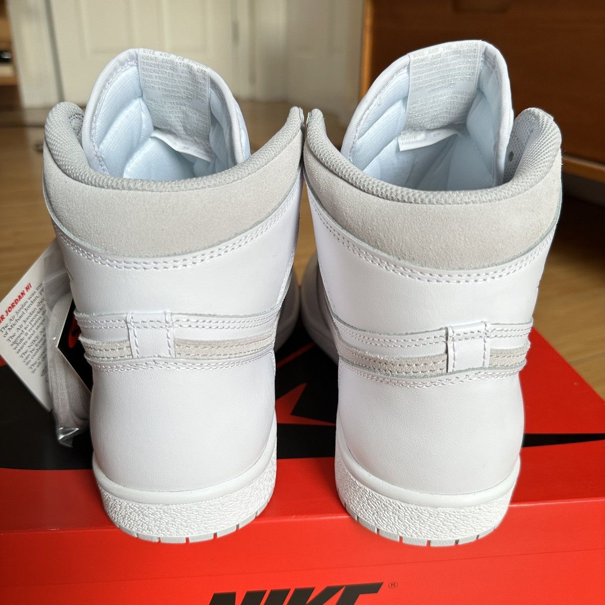 Jordan Brand Jordan 1 Retro Hi ‘85 Neutral Grey Size US 11 / EU 44 - 2 Thumbnail