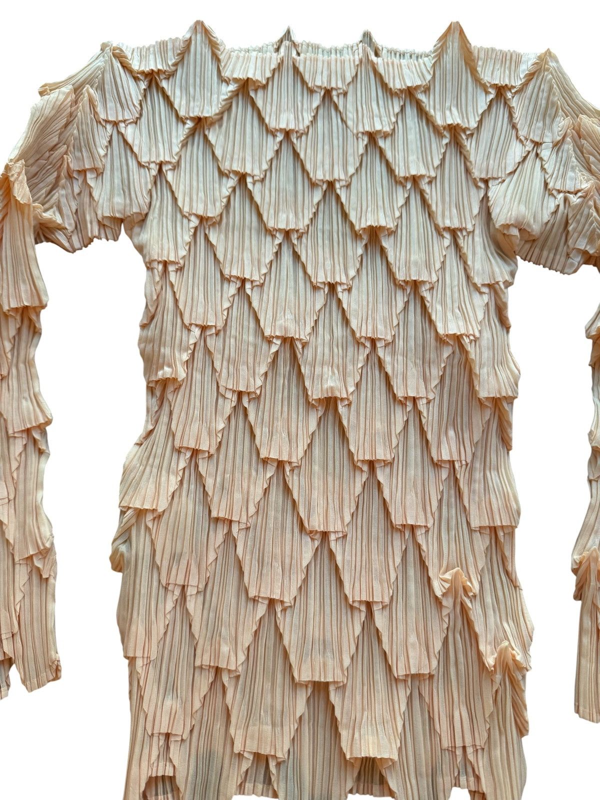 Issey Miyake RARE Issey Miyake 3-D scale top Size ONE SIZE - 2 Thumbnail