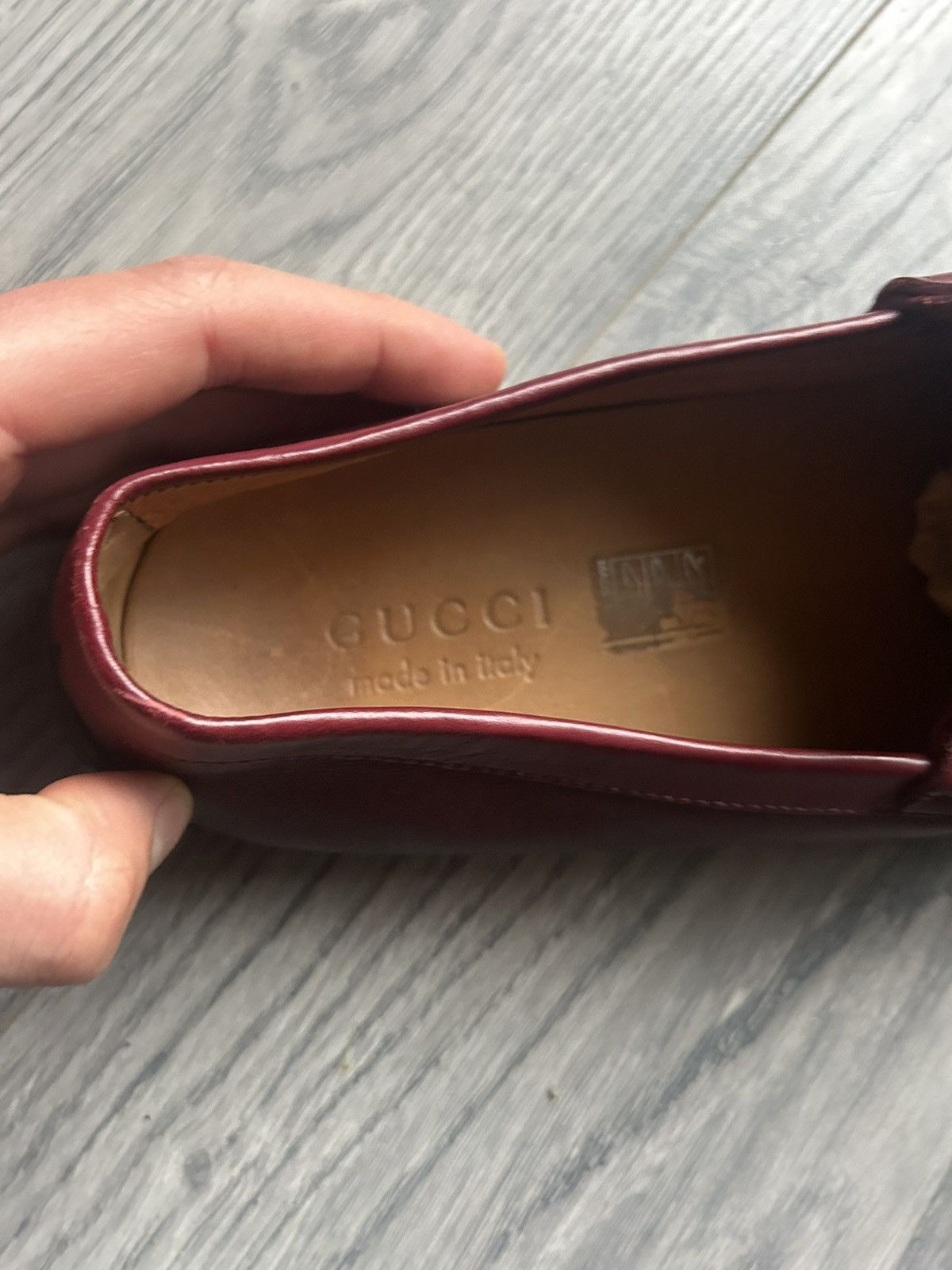 Gucci Gucci Burgundy Leather Loafers with Embossed GG Monogram Size US 7 / EU 40 - 14 Thumbnail