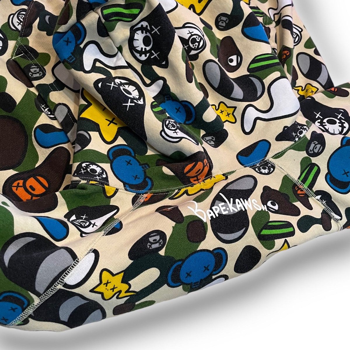 Bape × Kaws Bape x Kaws Baby Milo Animal Kingdom Full Zip Hoodie Size US M / EU 48-50 / 2 - 3 Thumbnail