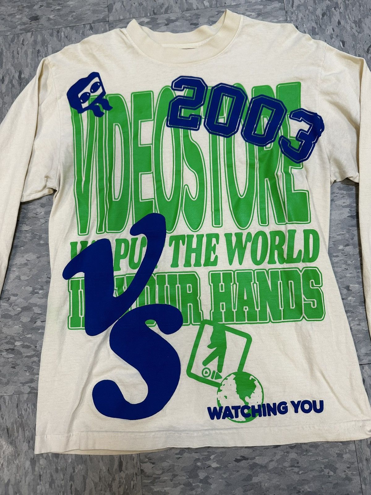 Video Store Apparel Video store apparel 2003 world long sleeve Size US S / EU 44-46 / 1 - 1 Thumbnail