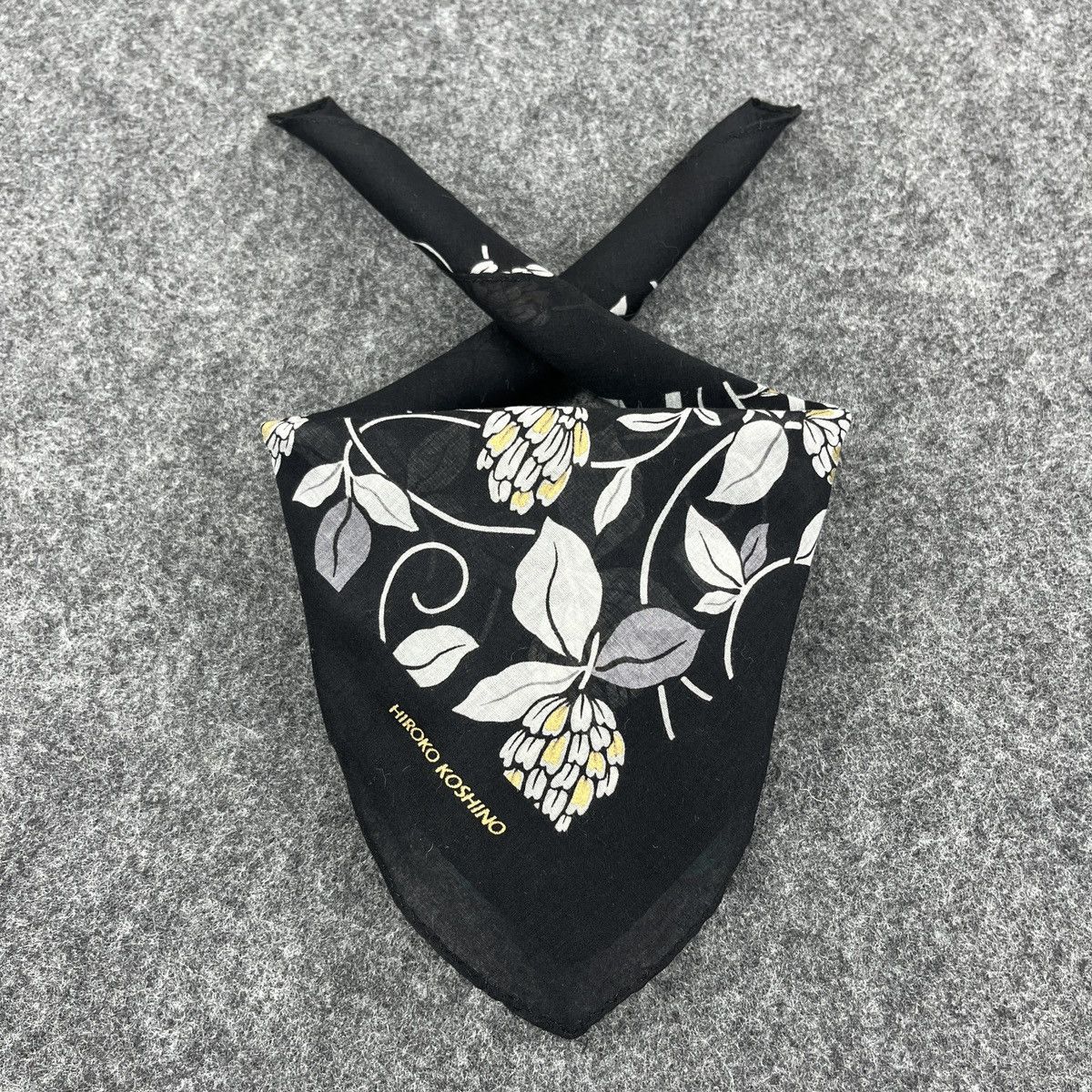 Hiroko Koshino Homme × Vintage Hiroko Koshino Handkerchief / Bandana / Neckerchief B260 Size ONE SIZE - 3 Thumbnail