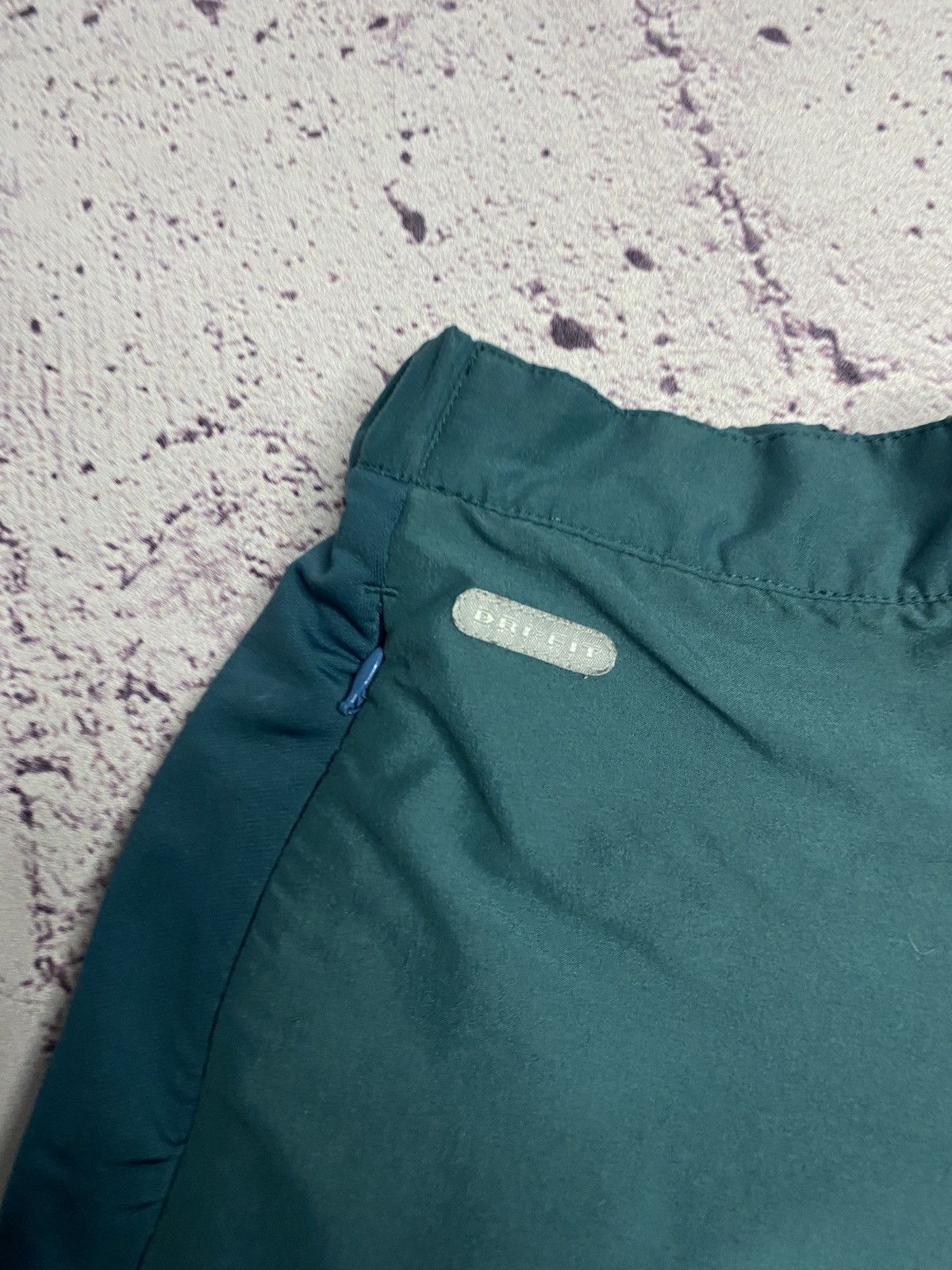 Nike 🤘🏻MENS vintage shorts Nike streetwear y2k🤘🏻 Size US 36 / EU 52 - 3 Thumbnail