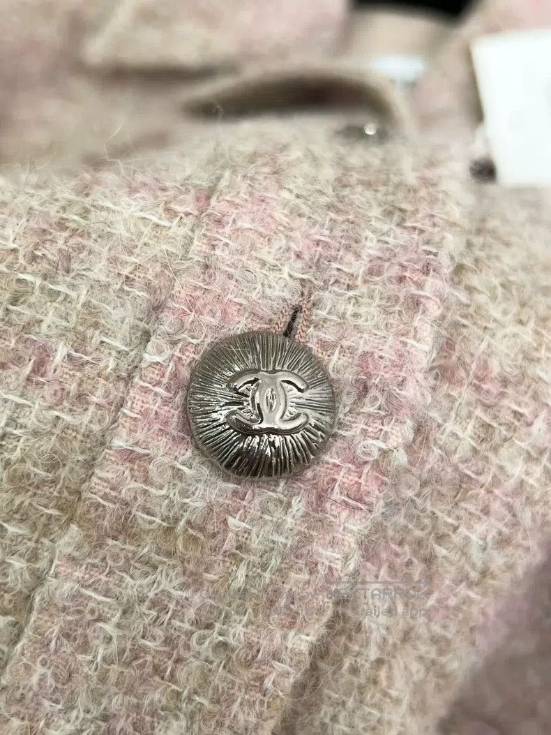Chanel Chanel Tweed single-breasted plaid long-sleeved pocket lap Size XS / US 0-2 / IT 36-38 - 4 Thumbnail