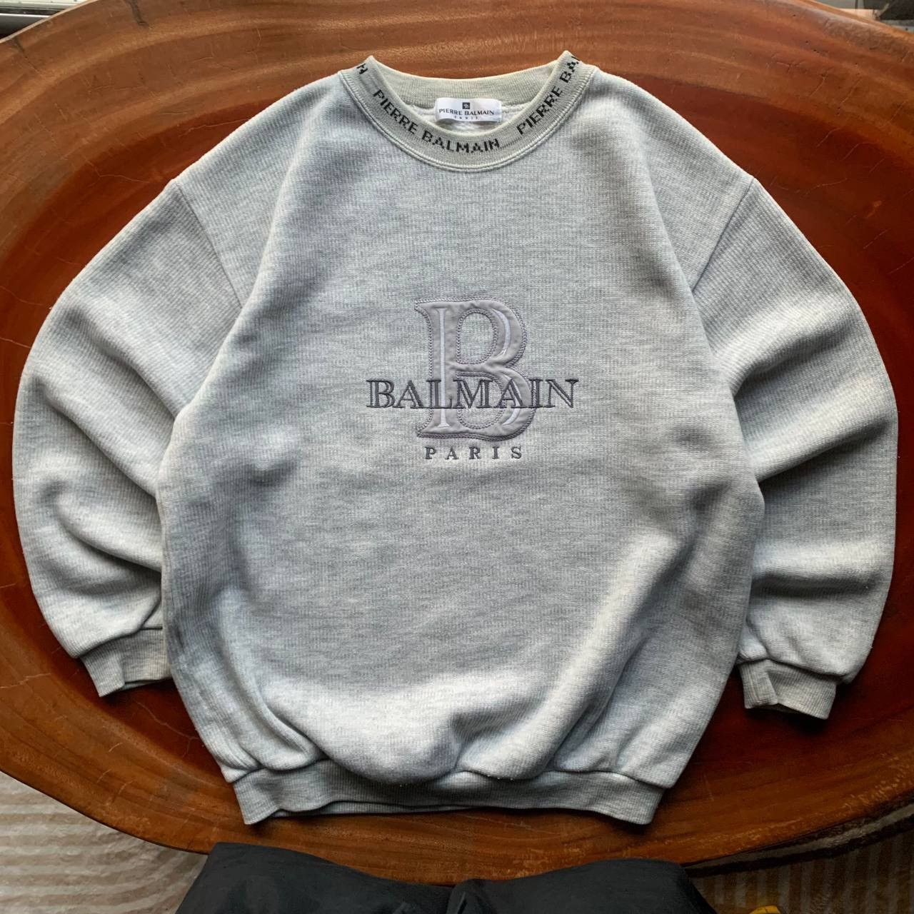 Pierre Balmain Vintage Pierre Balmain Crewneck Light Grey Sweatshirt Size US M / EU 48-50 / 2 - 1 Thumbnail
