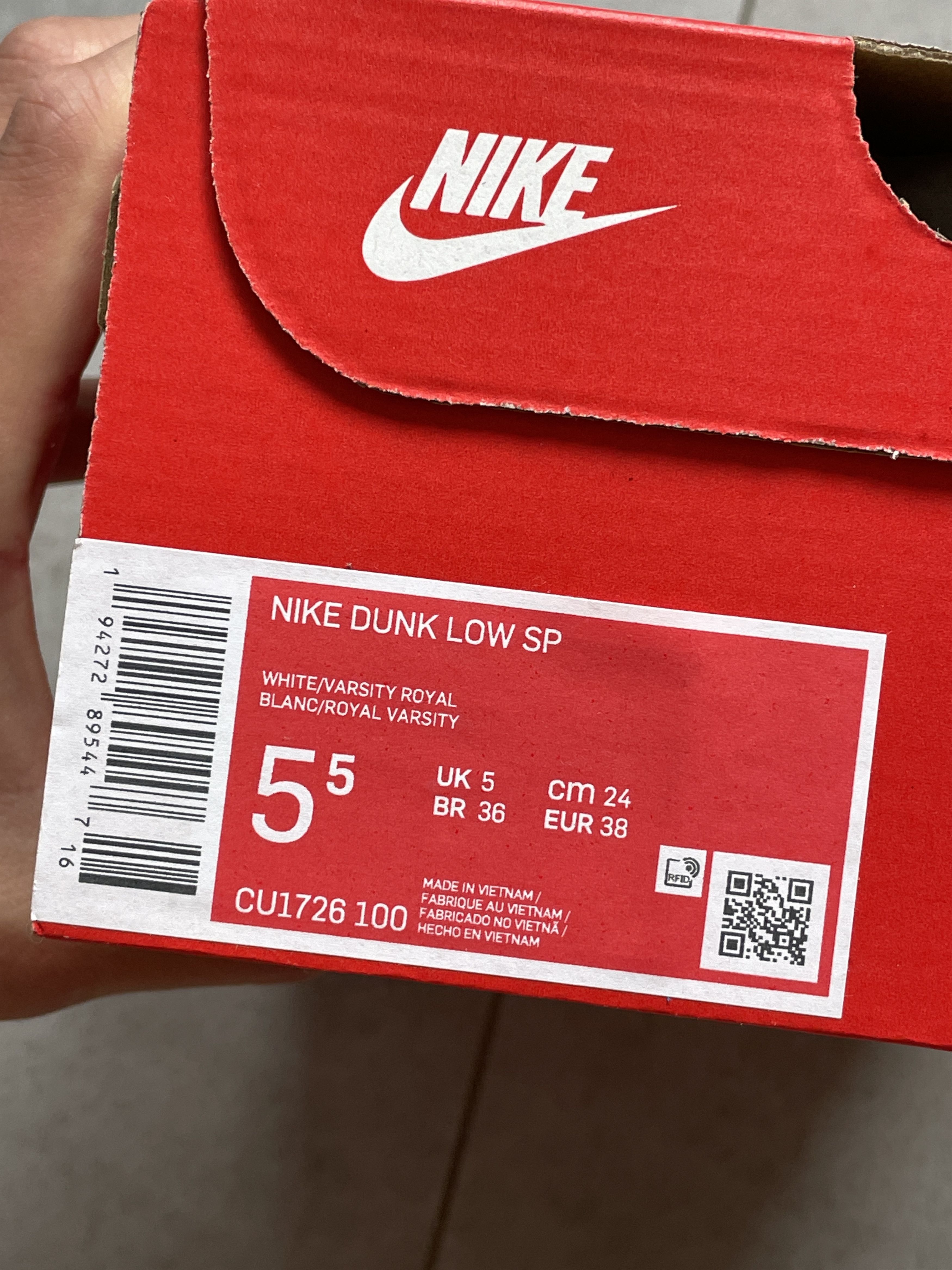 Nike NIKE WMNS DUNK LOW SP WHITE VARSITY ROYAL Size US 5.5 / EU 38 - 9 Thumbnail