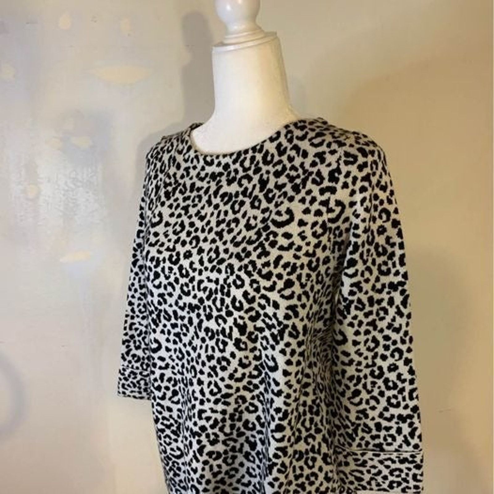 Cynthia Rowley Cynthia Rowley Women’s leopard print sweater size M Size M / US 6-8 / IT 42-44 - 5 Thumbnail