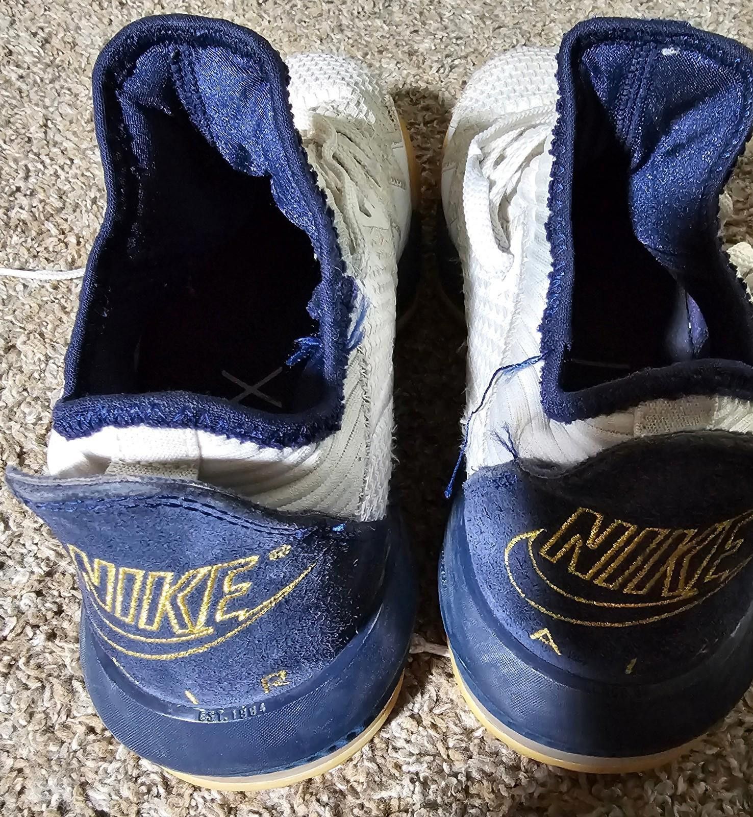 Nike NIKE C12668-101 Basketball Shoes LeBron 16 Low USA Sz 9.5 Size US 9.5 / EU 42-43 - 6 Thumbnail